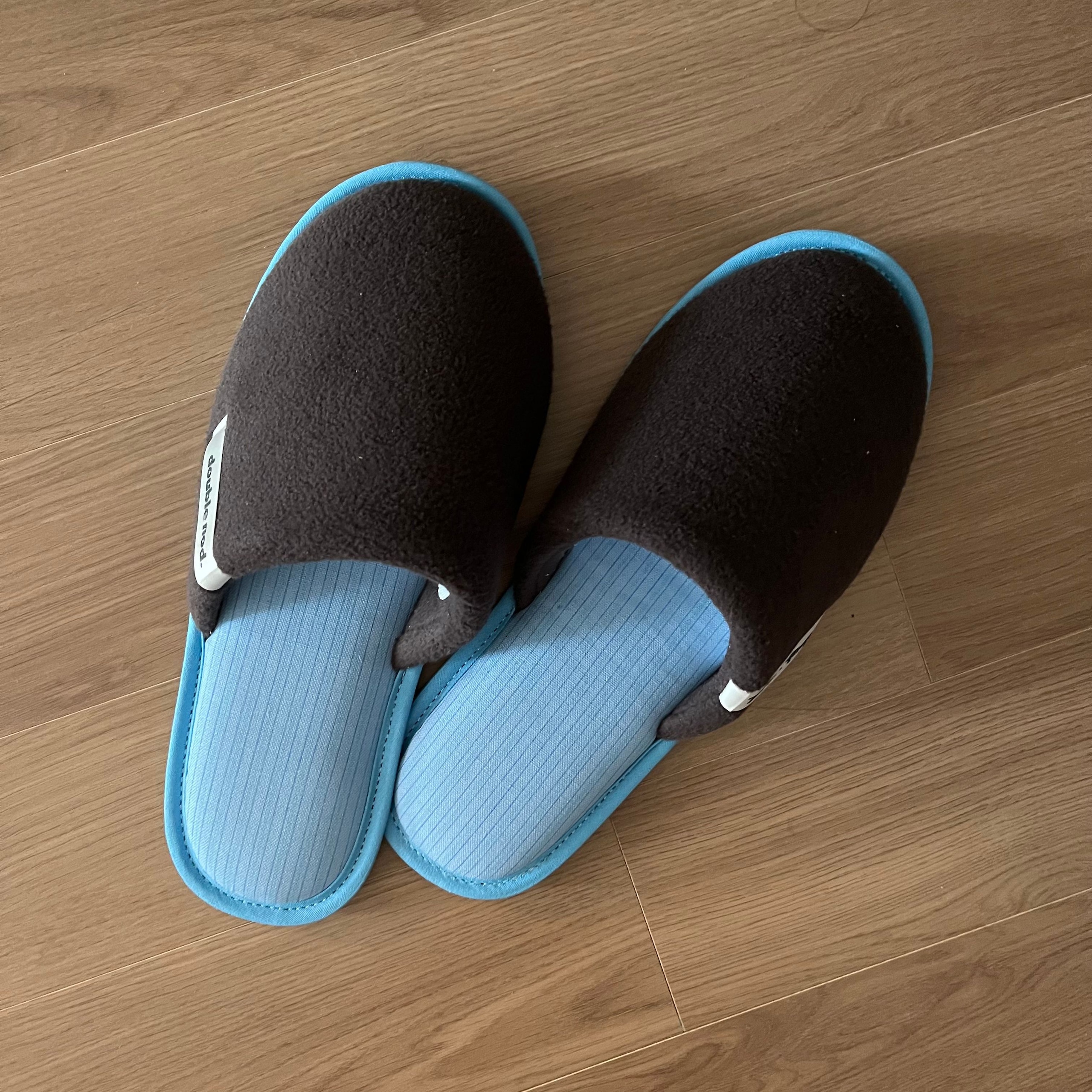 Double Knot Home Slippers (3 Colors) user photo