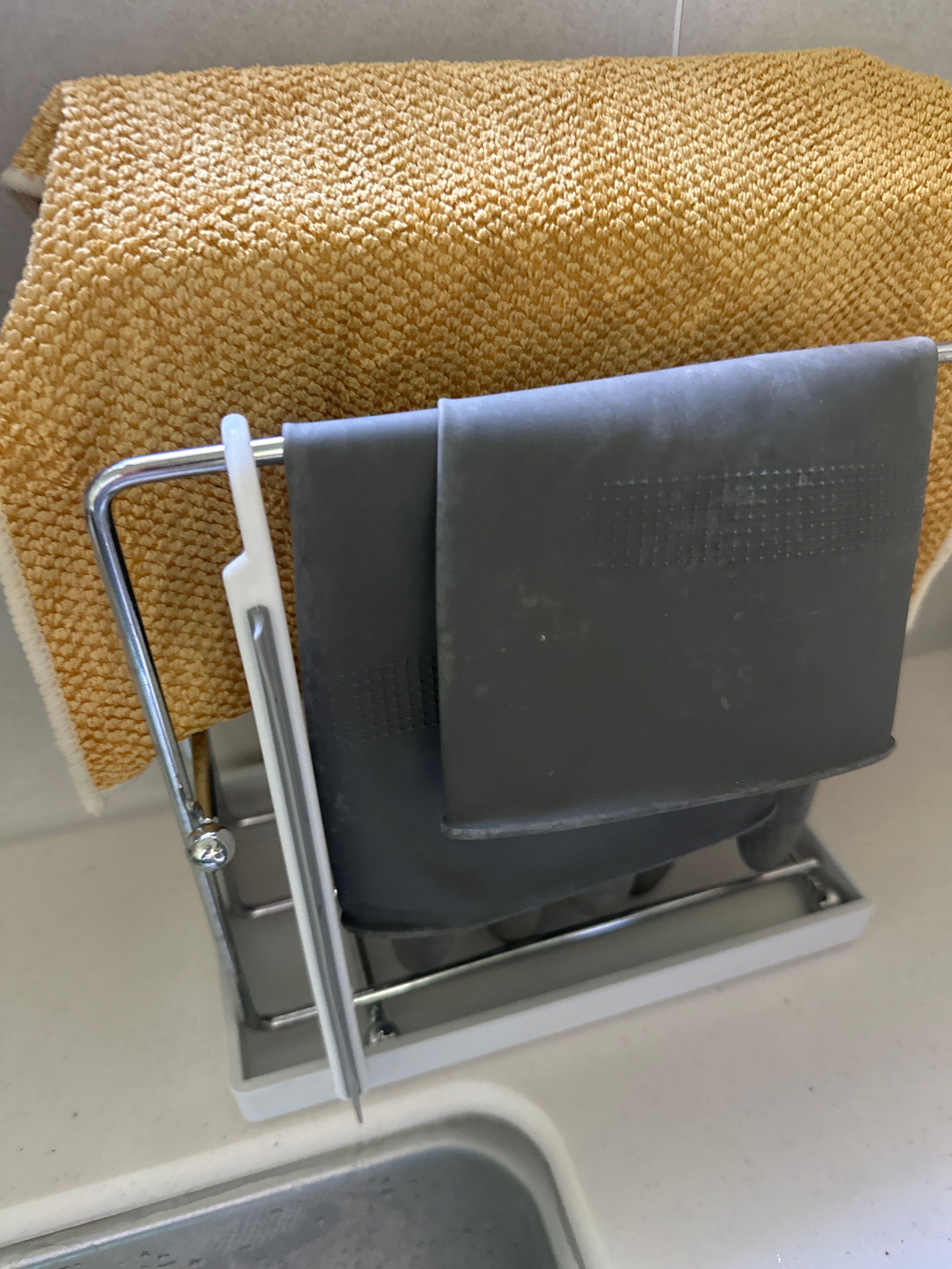 Oatley 3-Tier Modern Stand Dishcloth Rack user photo