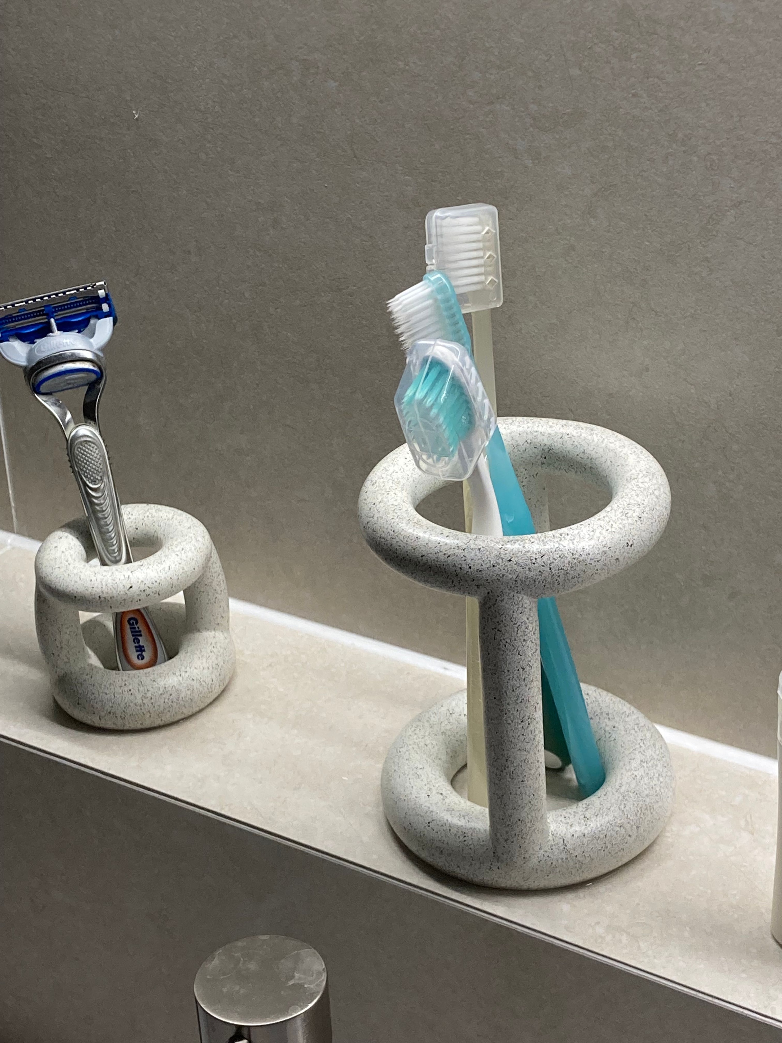Mongle Toothbrush Holder user photo