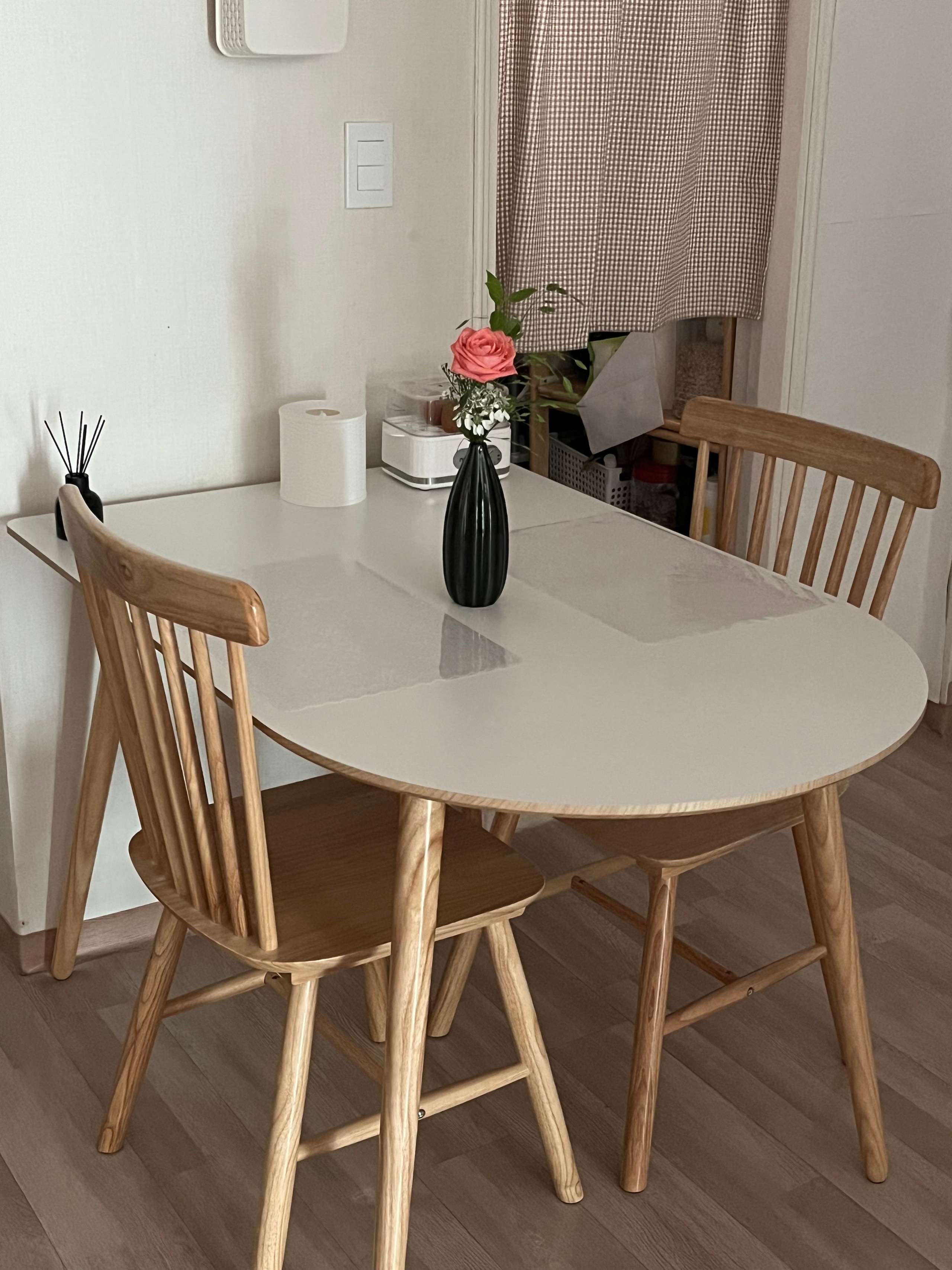 Half Oval Wooden Legs Dining Table user photo