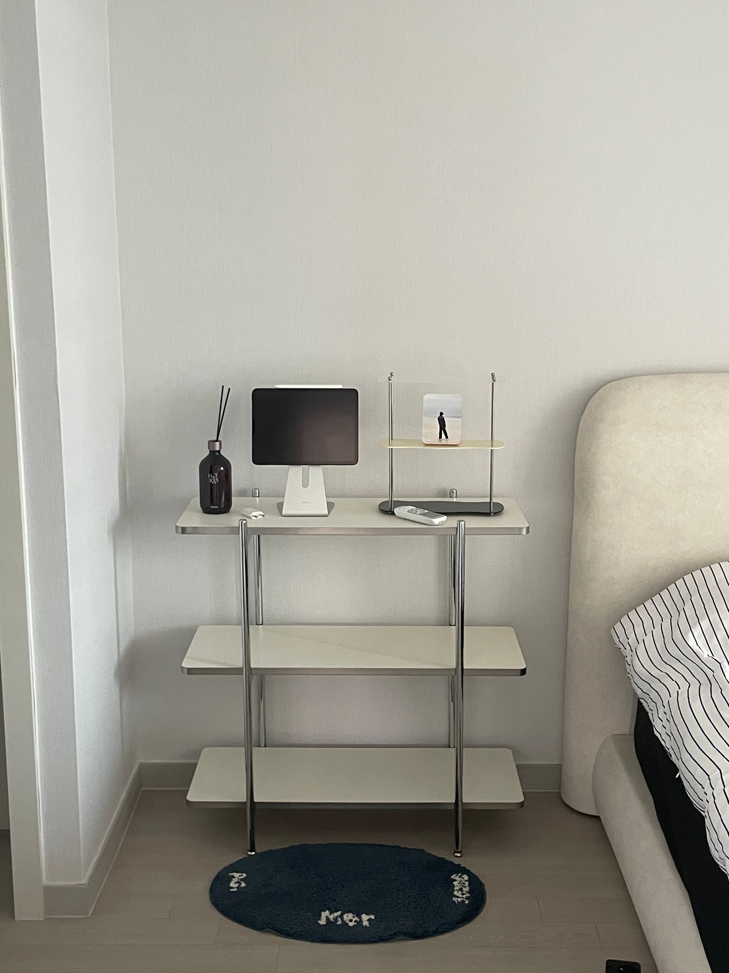 Gott Black Mid-Century Square Shelf user photo