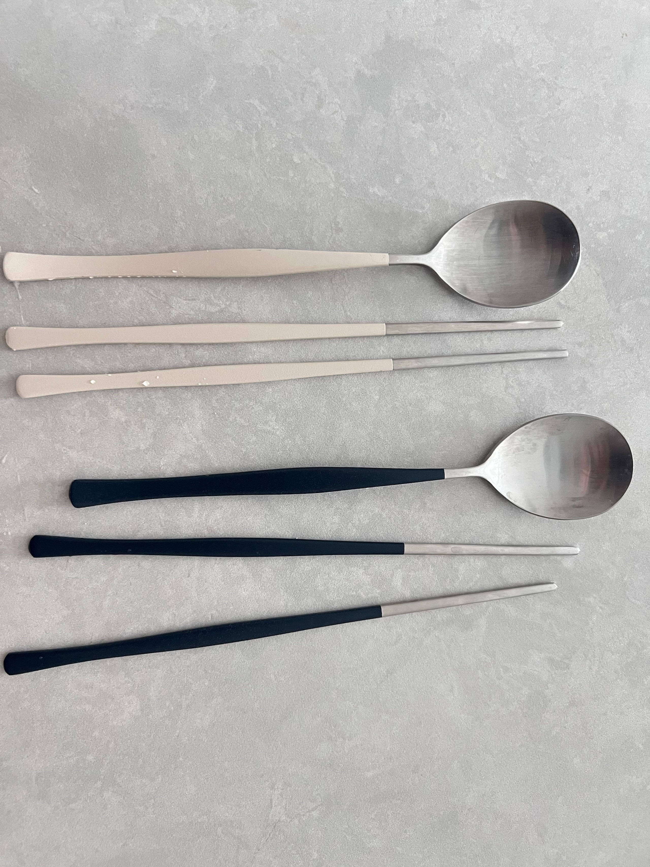 Satin Color Cutlery & Rest 4-Person Gift Set user photo