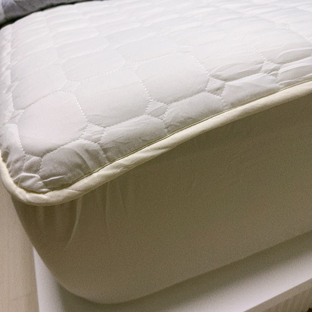 Square Quilted Waterproof Mattress Cover user photo