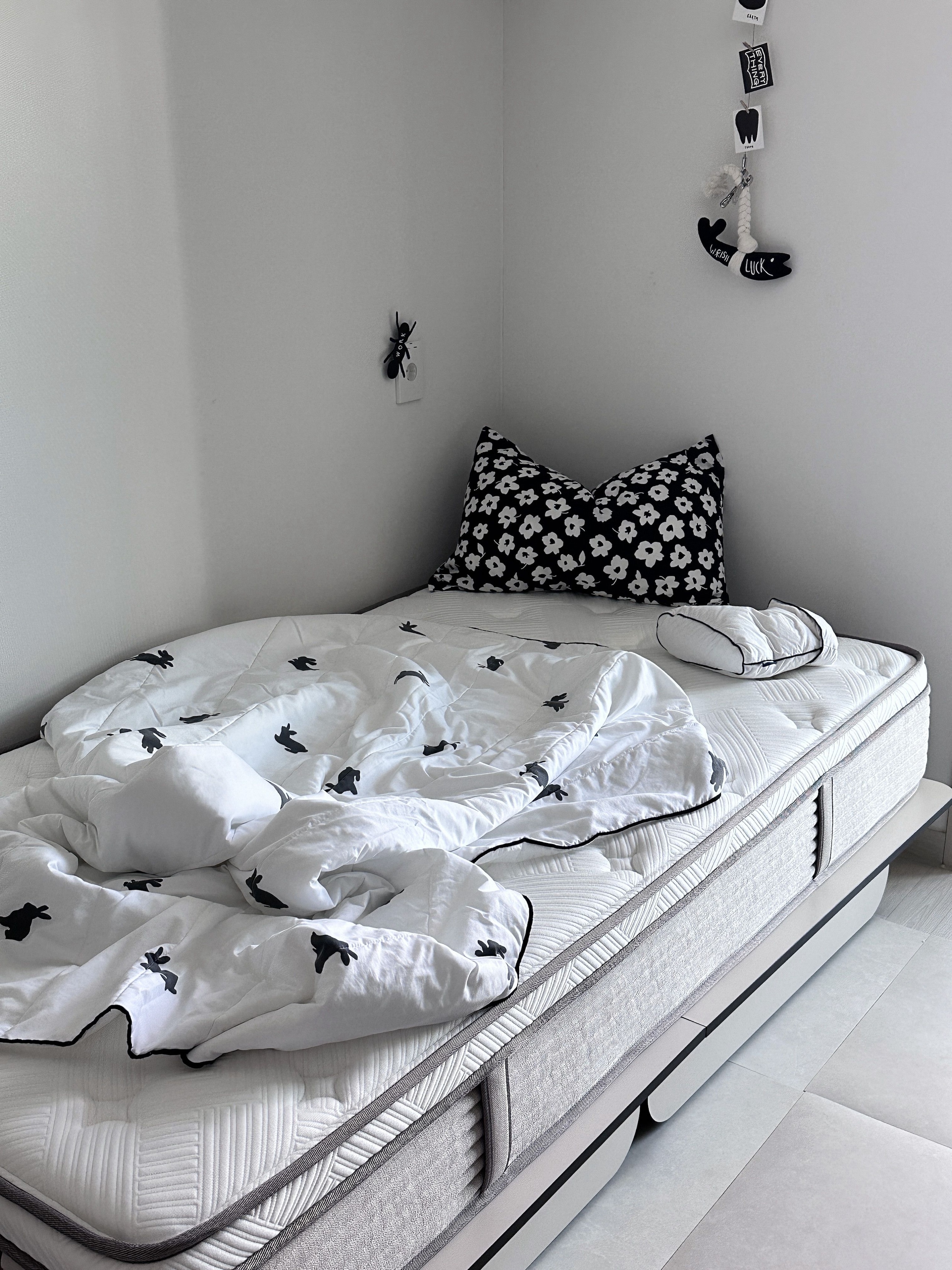 Summer Bunny Cool-Touch Seersucker Comforter Set user photo