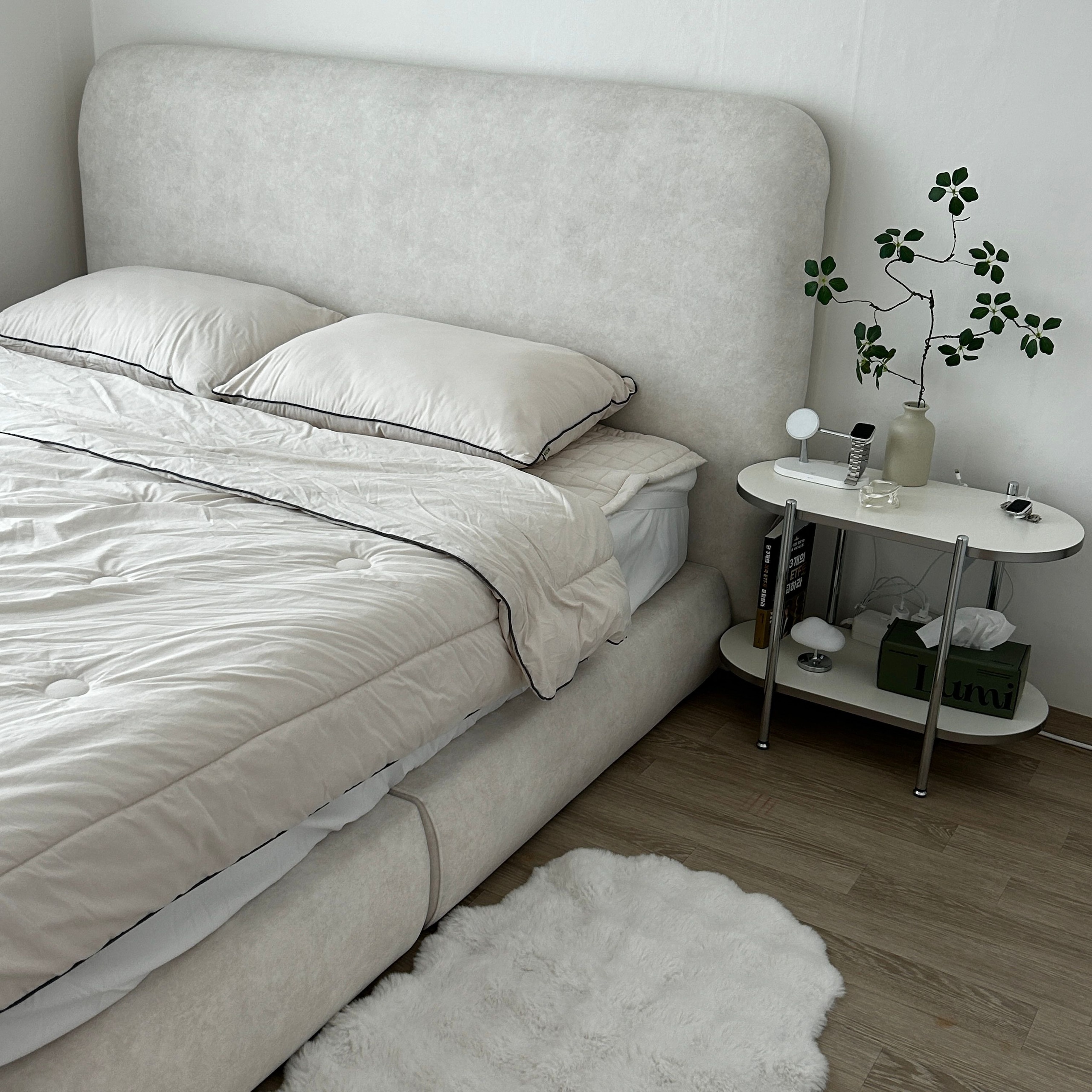 Gott Mid-Century Round Side Shelf user photo