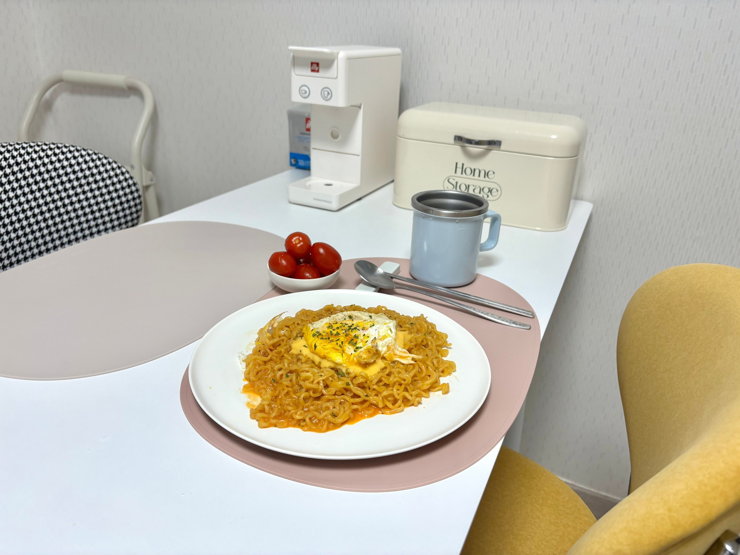 White Ceramic Spoon Rest Set (4-Piece) user photo