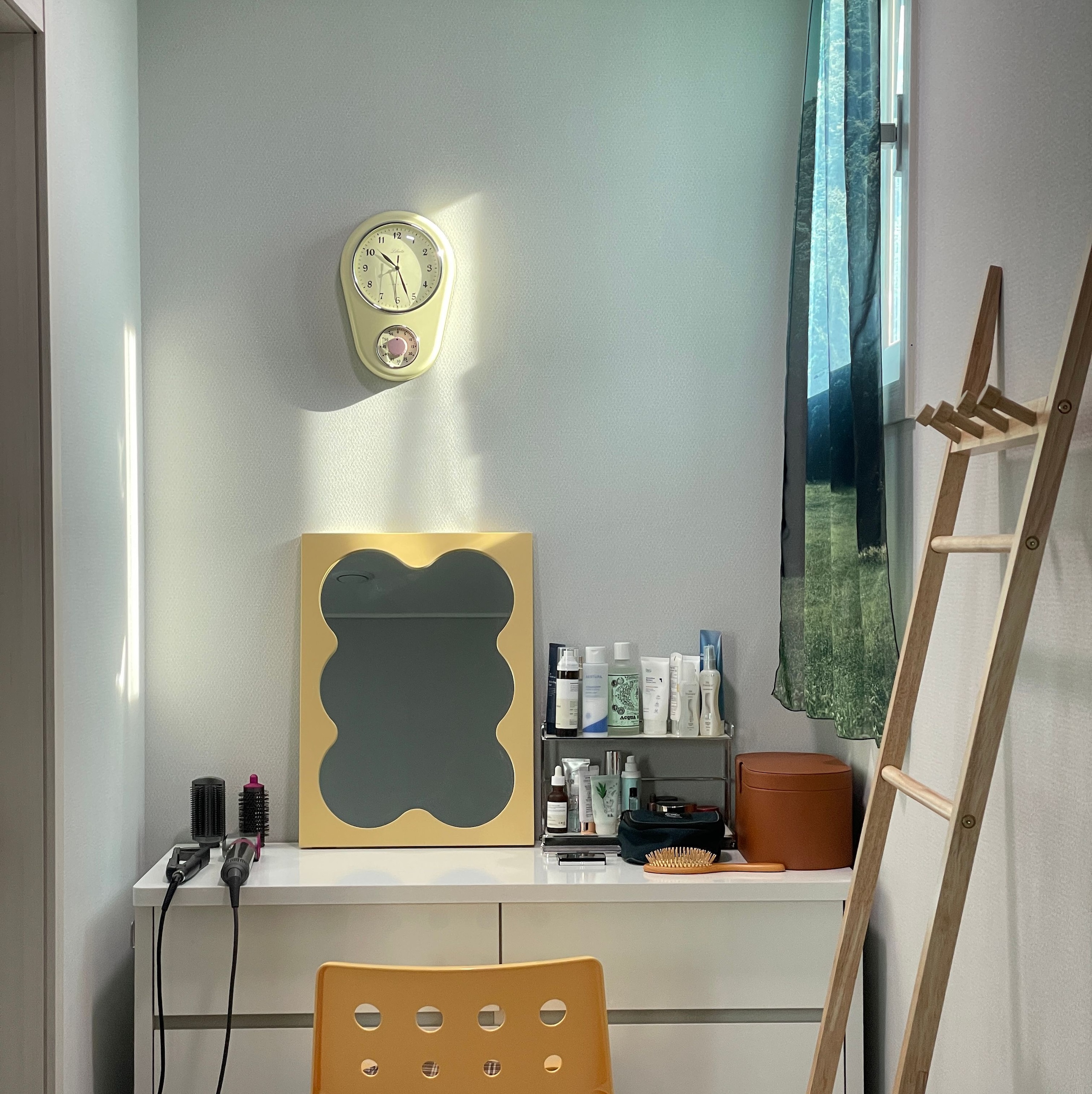 Solid Wood Ladder Clothes Rack Stand user photo
