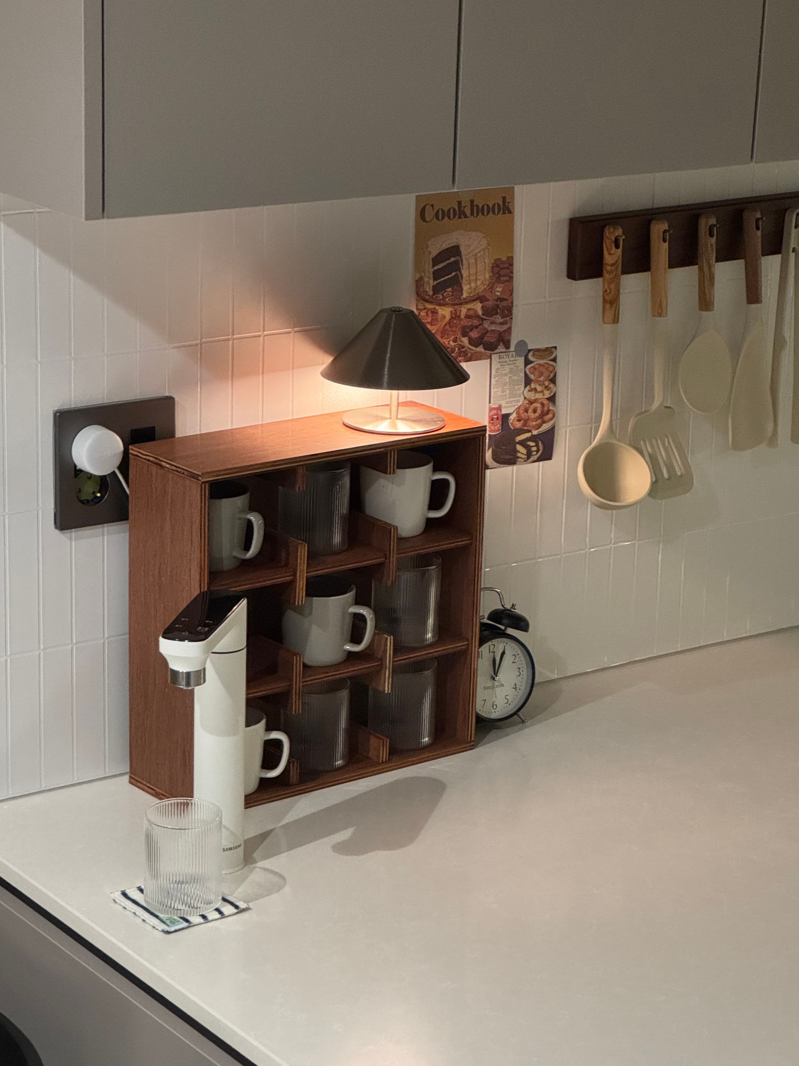 Ogre Vintage Countertop Mug & Cup Storage Cabinet user photo