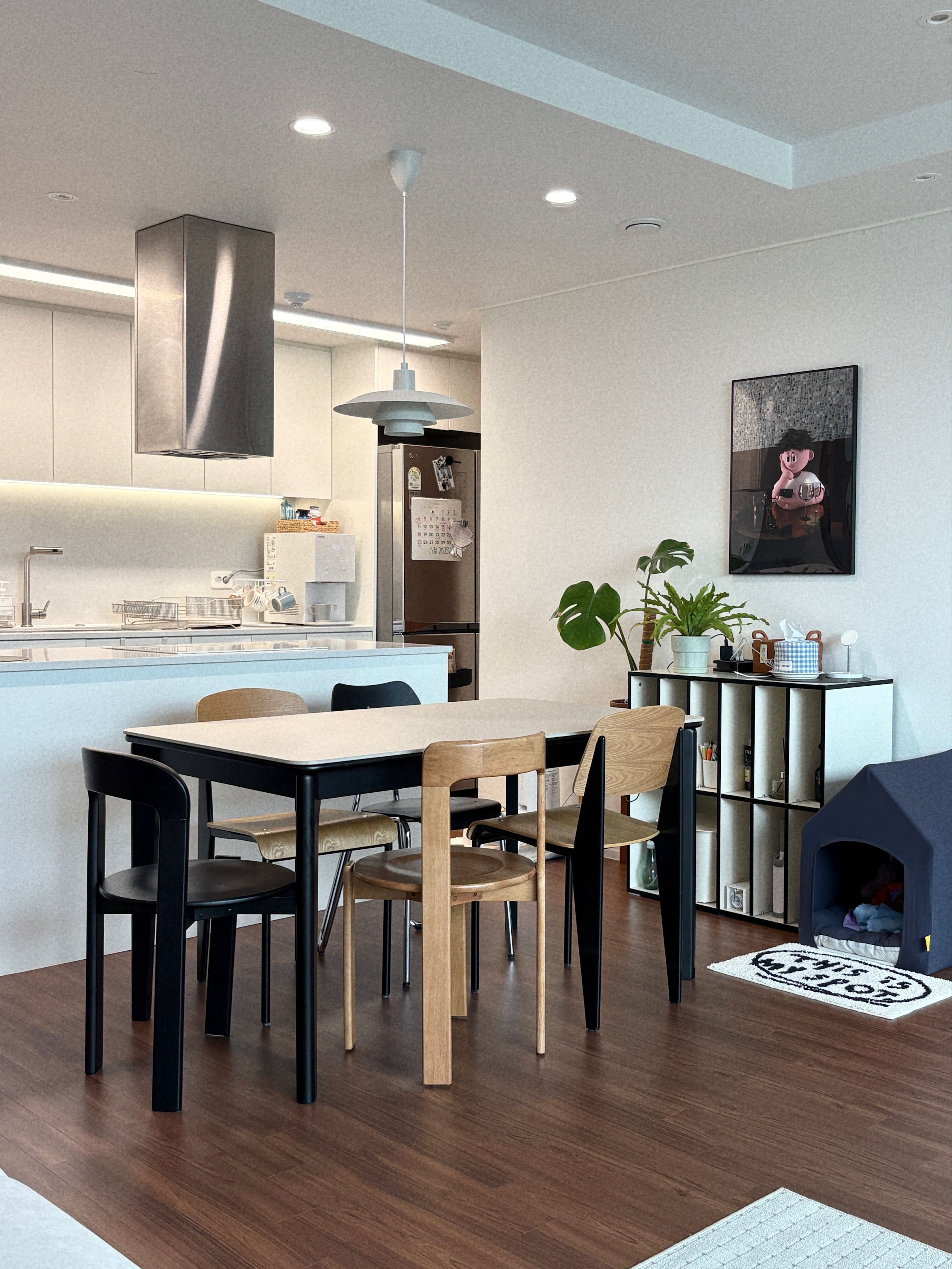 Solid Wood Curve Back Dining Chair user photo