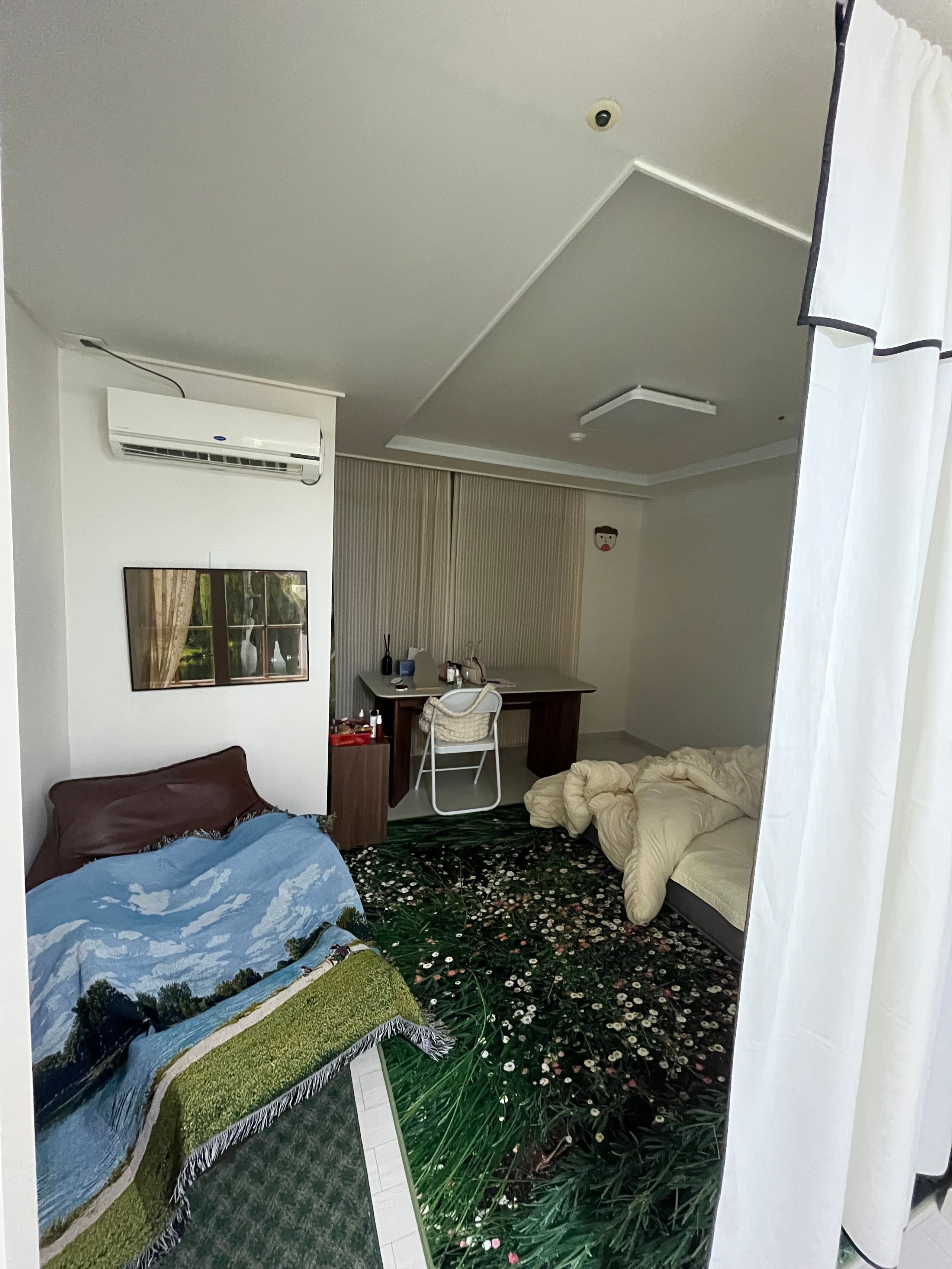Meta Nesting Side Tables user photo