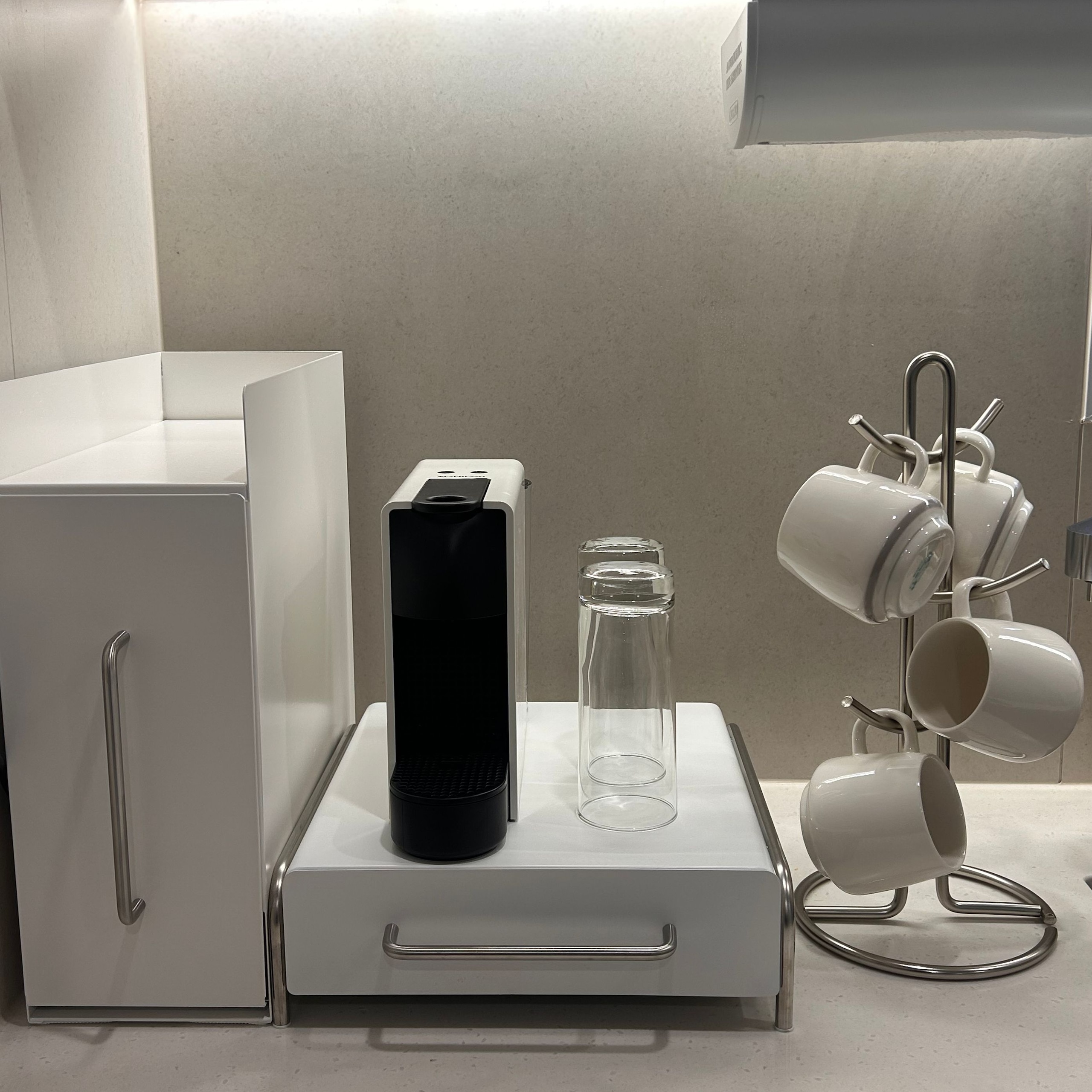 Modern Stainless Steel Mug Tree user photo