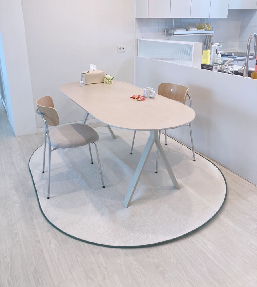Studio Rim Oval Rug user photo