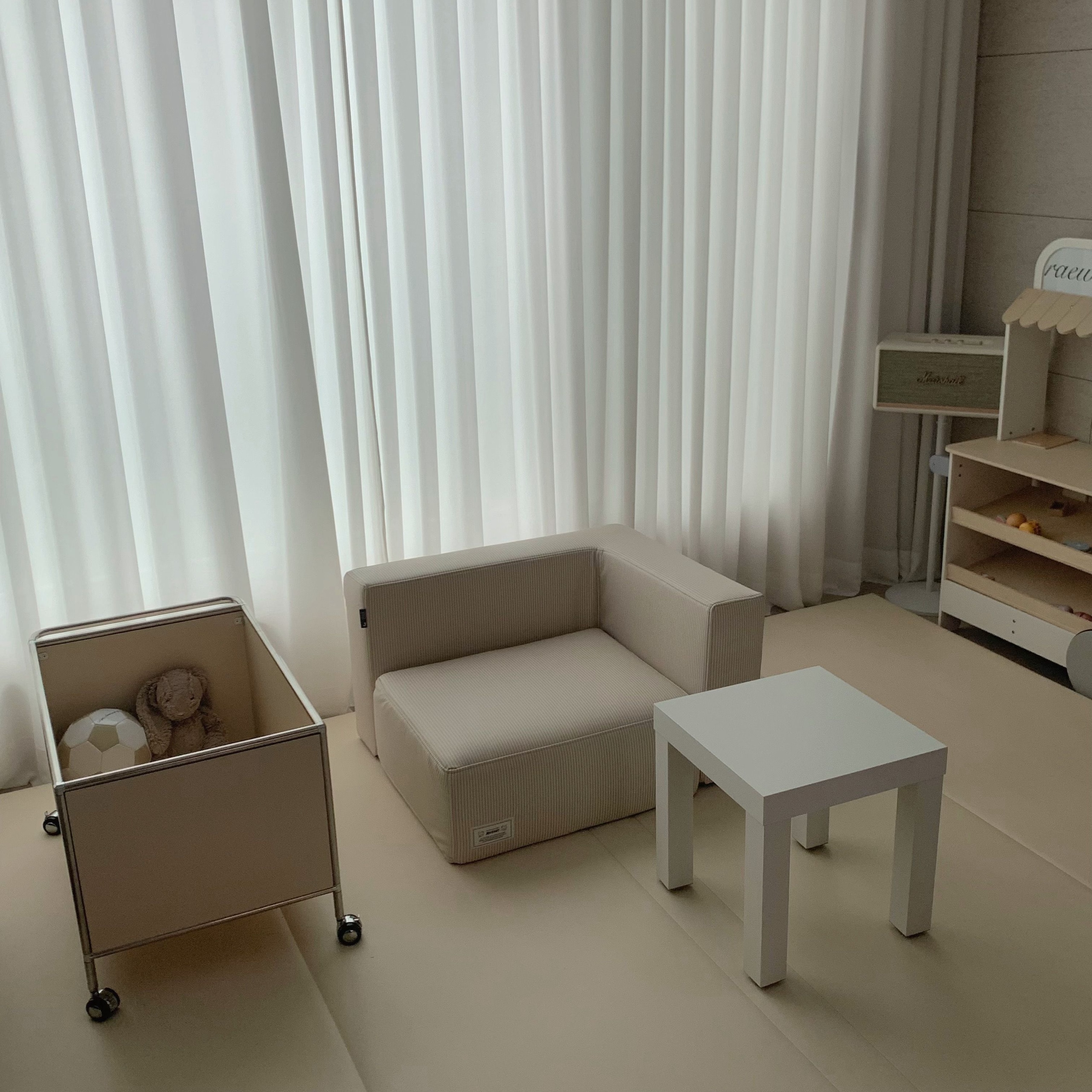 Play Storage Rolling Trolley user photo