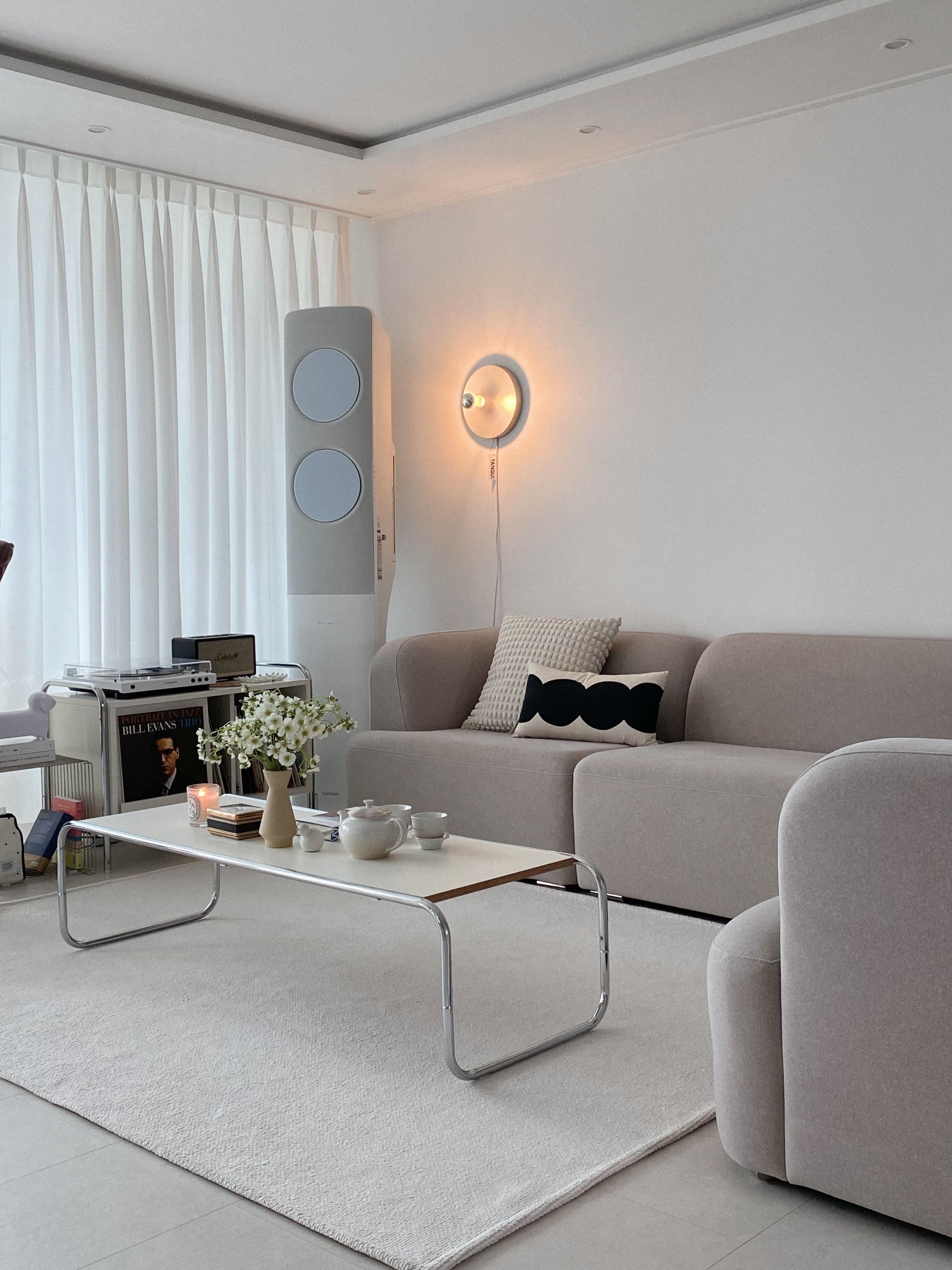 Point Canoe Chrome Mid-Century Coffee Table user photo