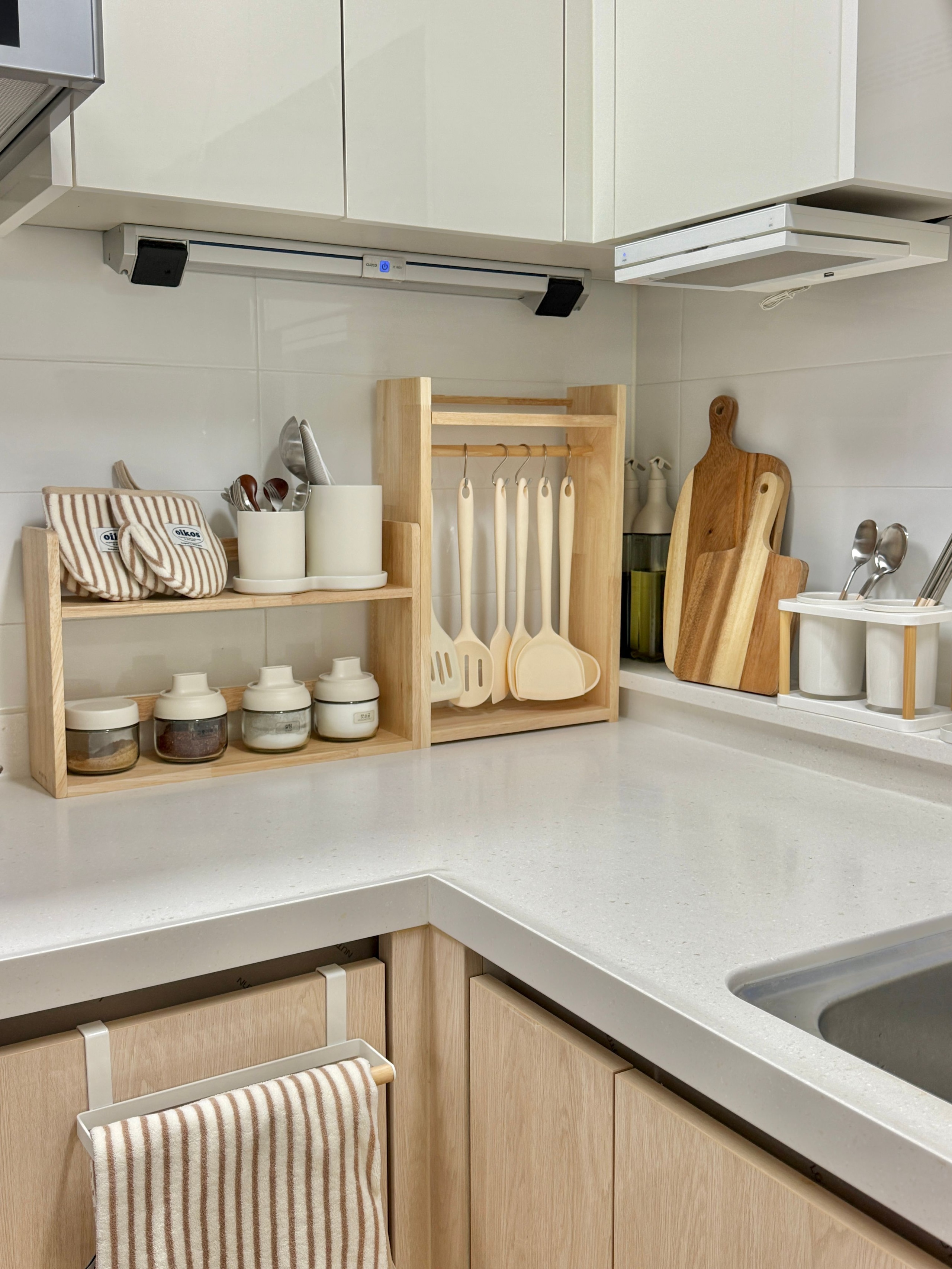 Striped Cotton Apron & Oven Mitt Set user photo