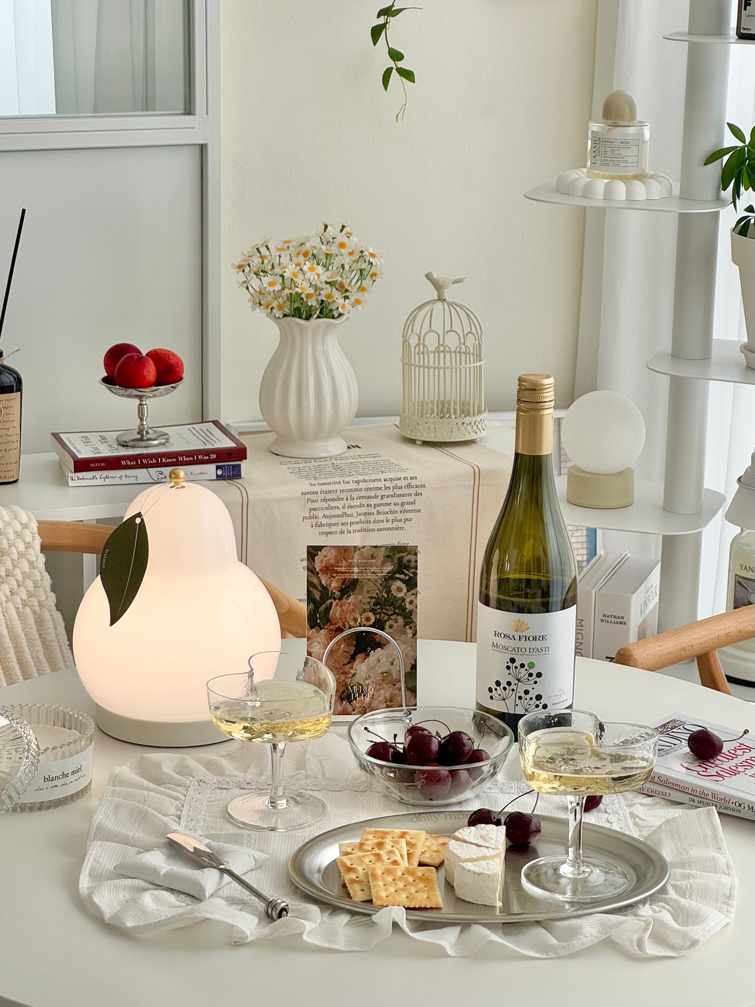 Short Pleated White Vase user photo