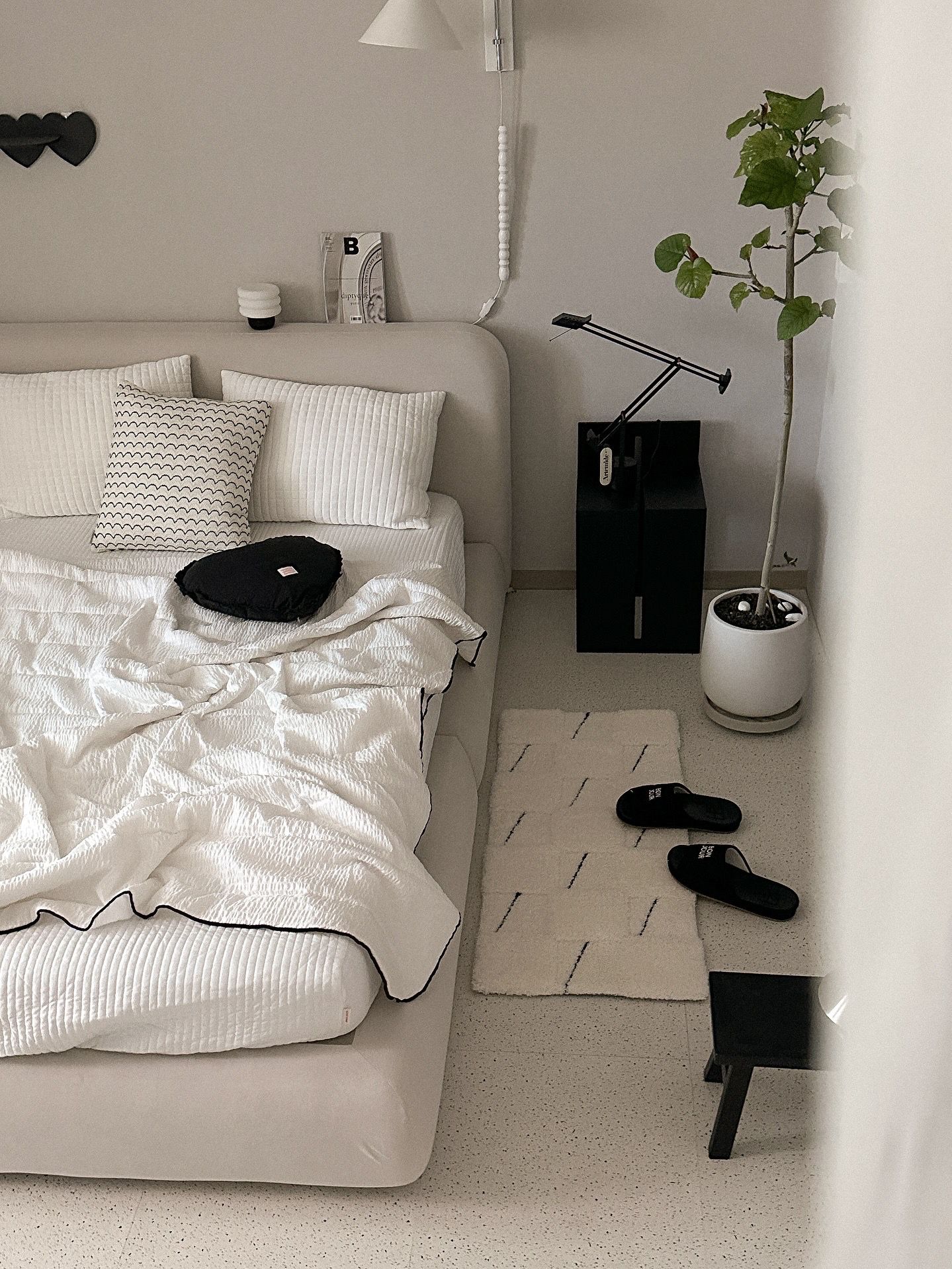 Summer Bunny Cool-Touch Seersucker Comforter Set user photo