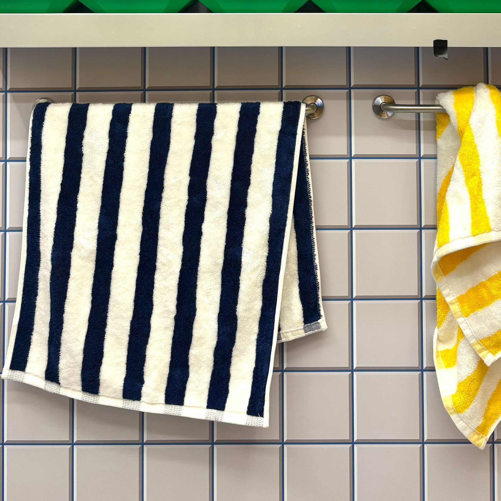Checkerboard & Stripe Hotel Bath Towel Set (10-Pack) user photo