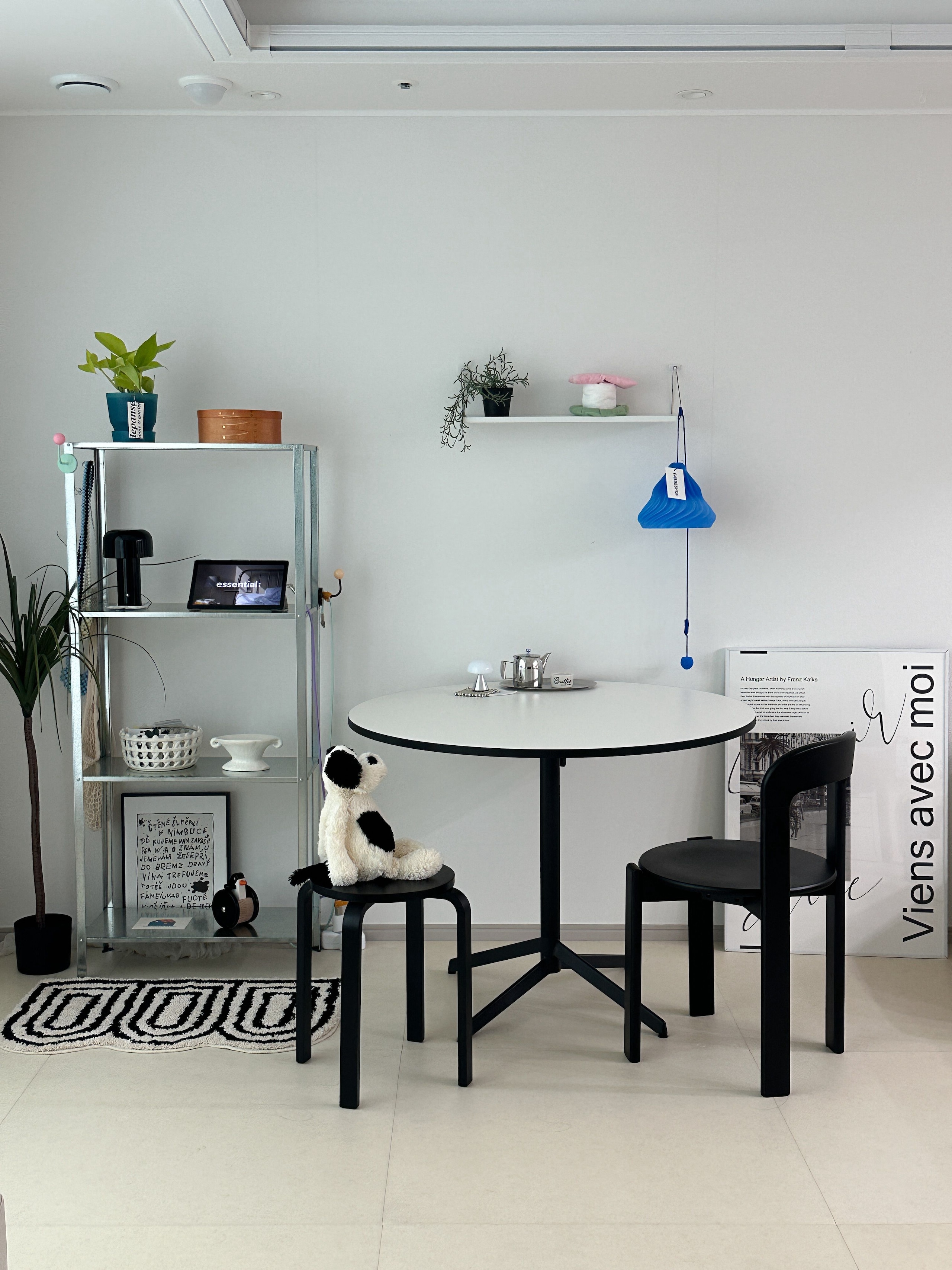 Solid Wood Curve Back Dining Chair user photo