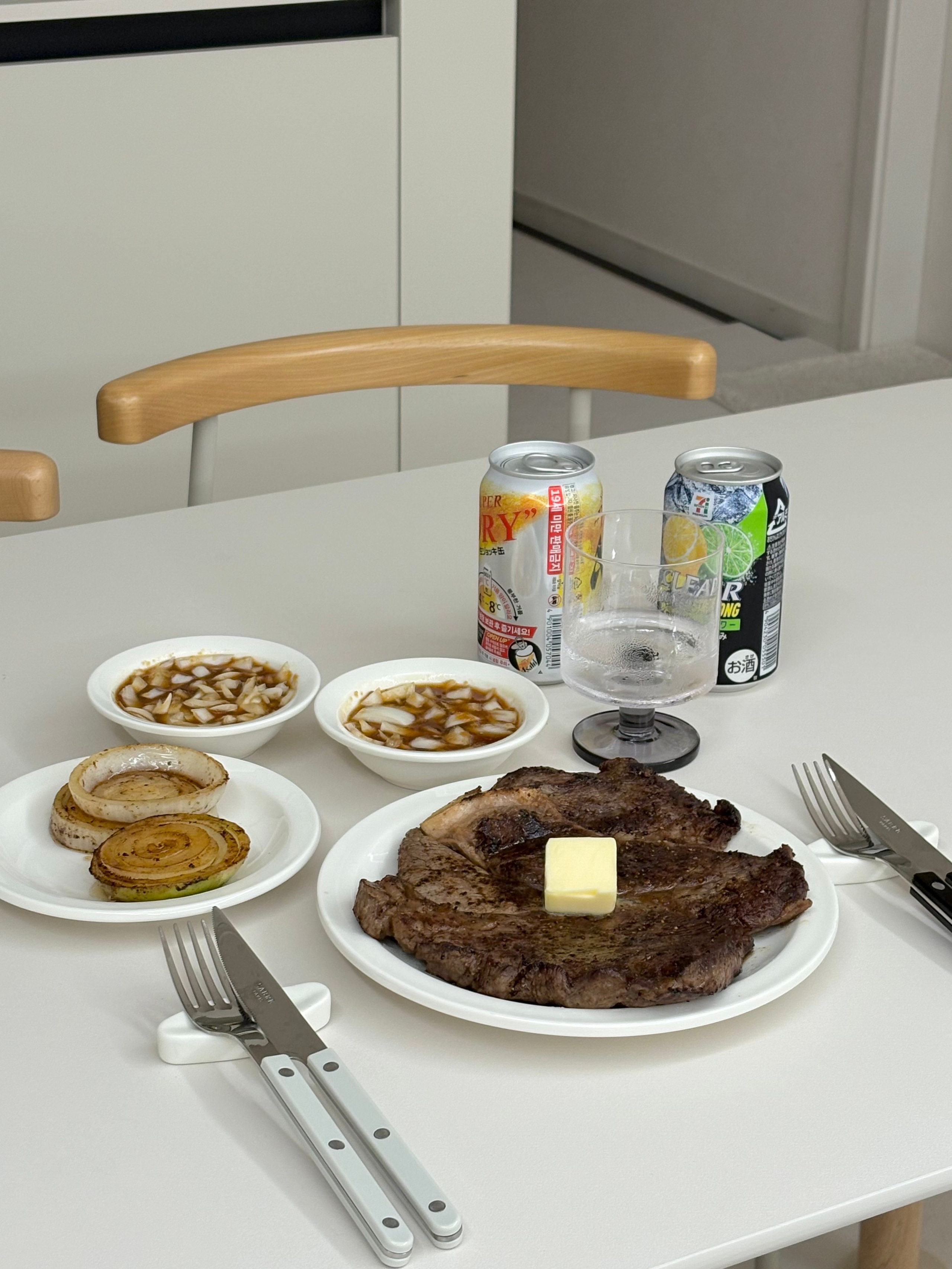 Ceramic Leaf Utensil Rest user photo