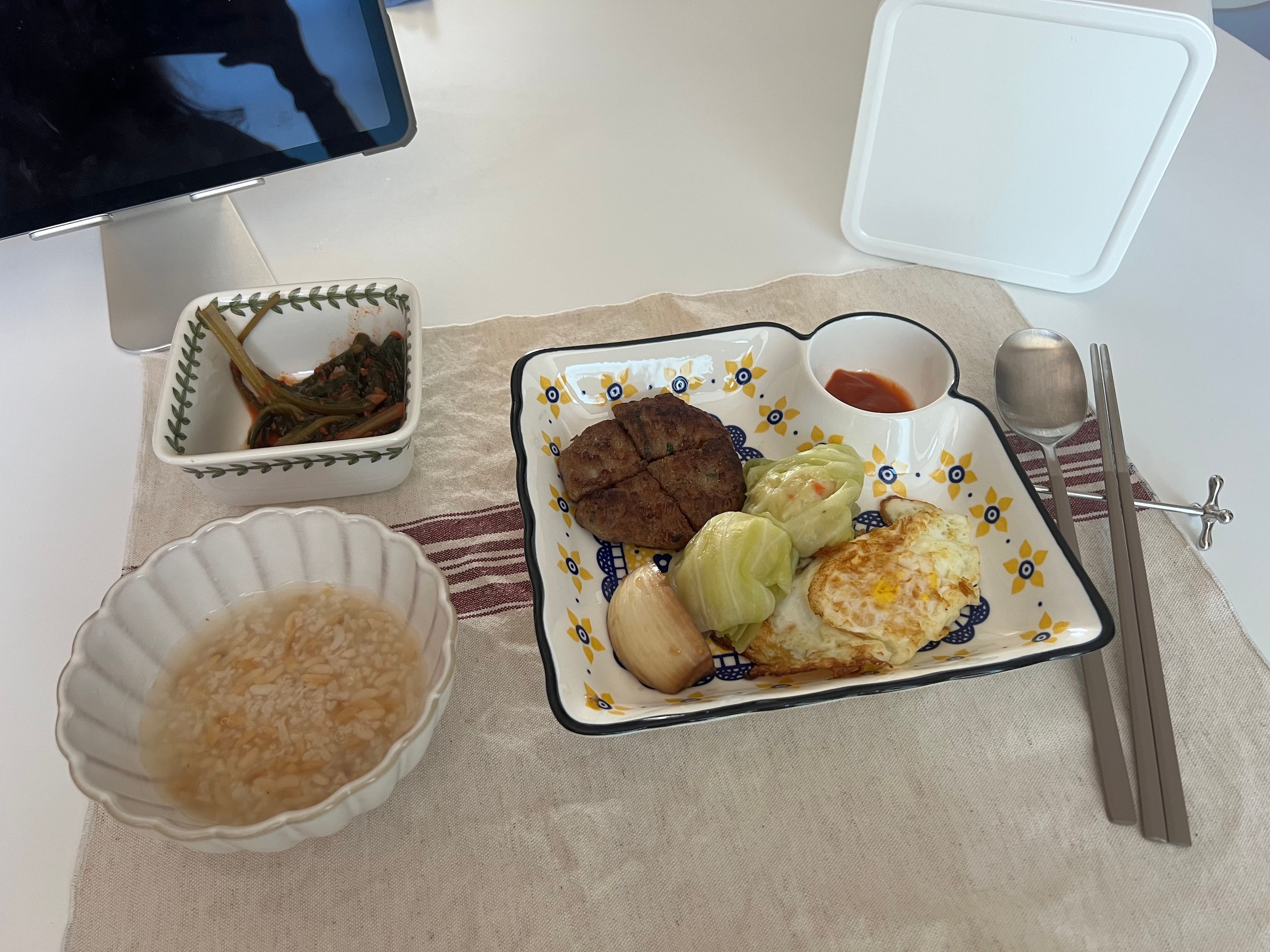 Floral Square Serving Plate Set with Sauce Dish (2-Piece) user photo