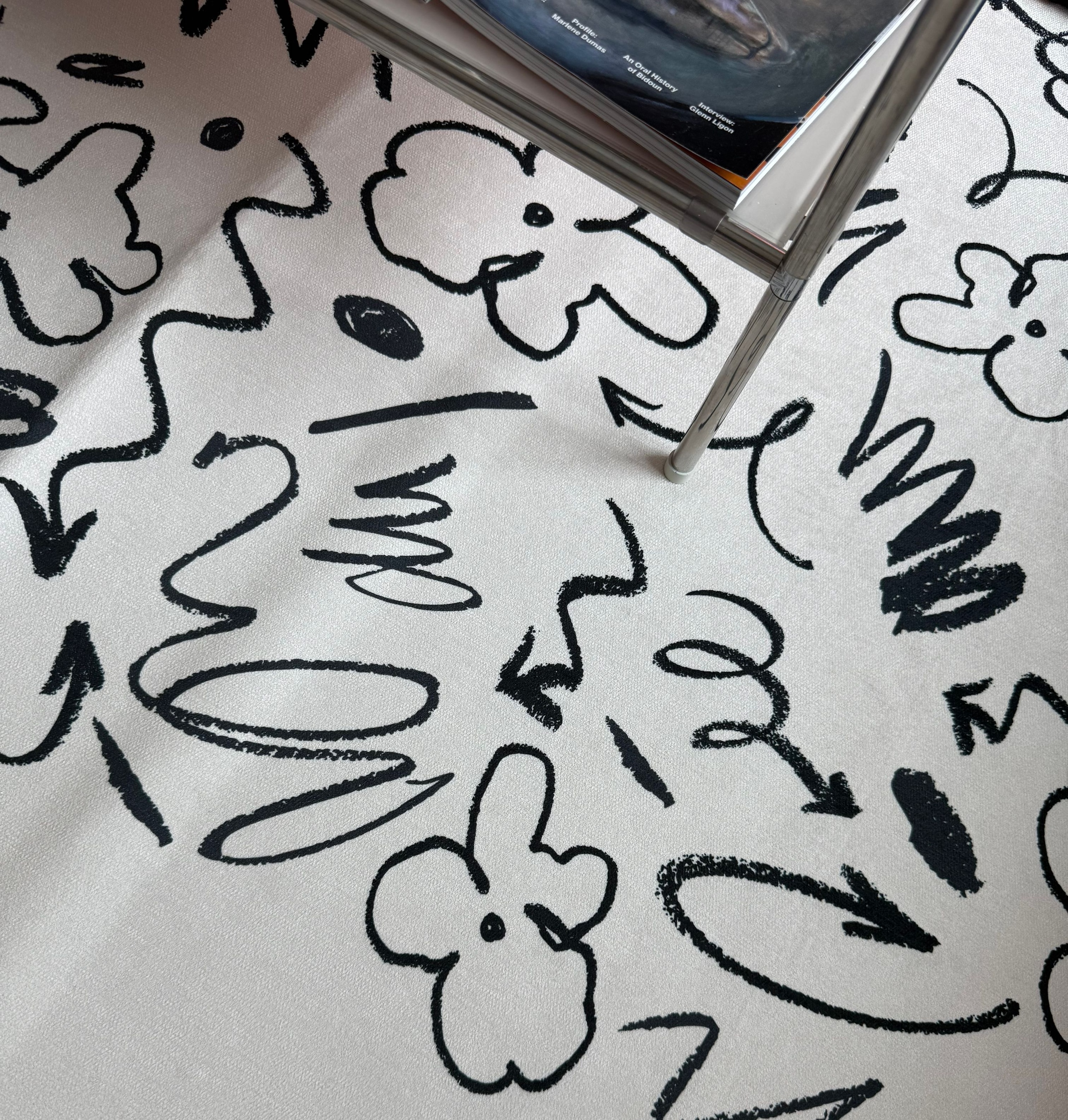 Graffiti Mid-Century Living Room Rug user photo
