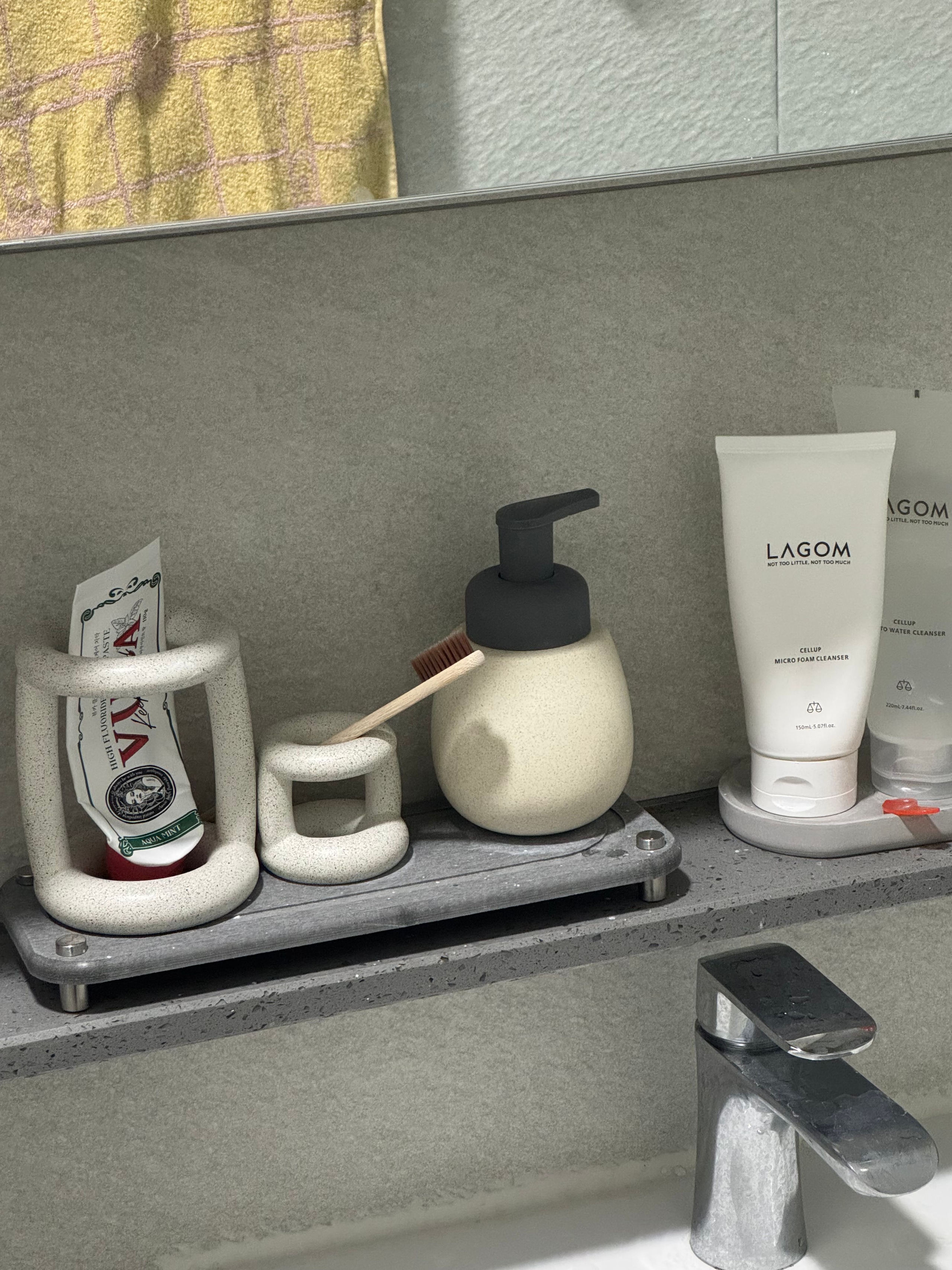 Mongle Toothbrush Holder user photo