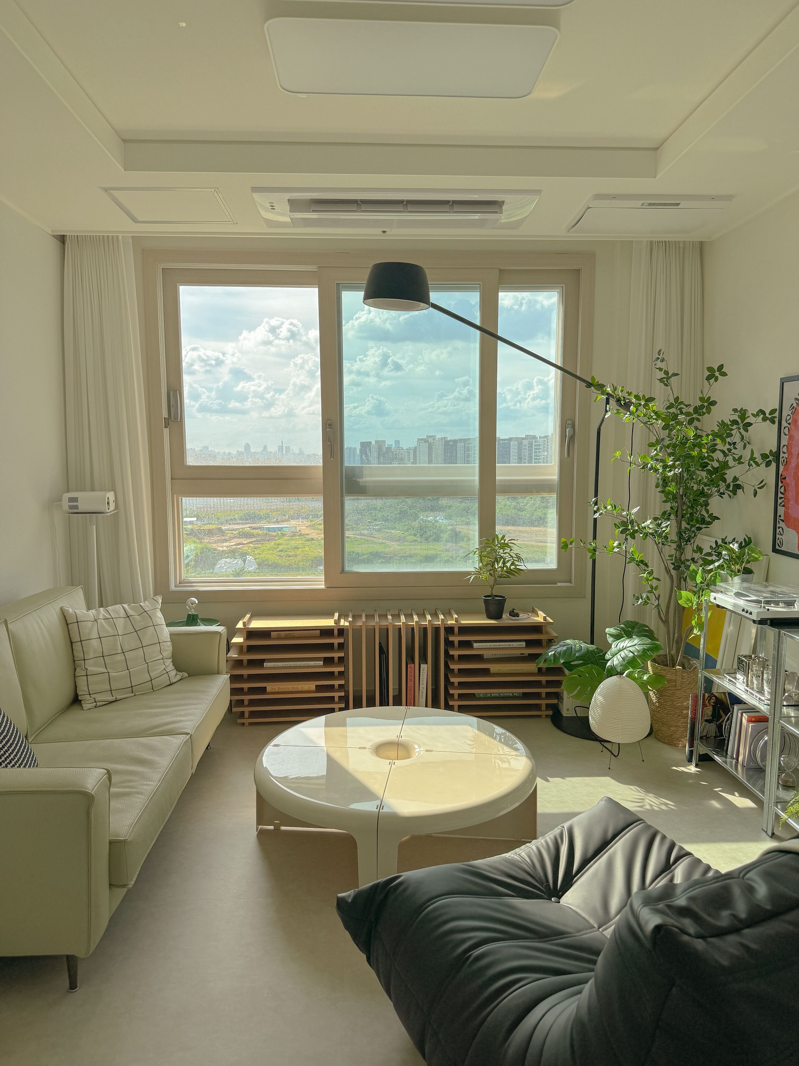 Quarter Modular Round Coffee Table user photo