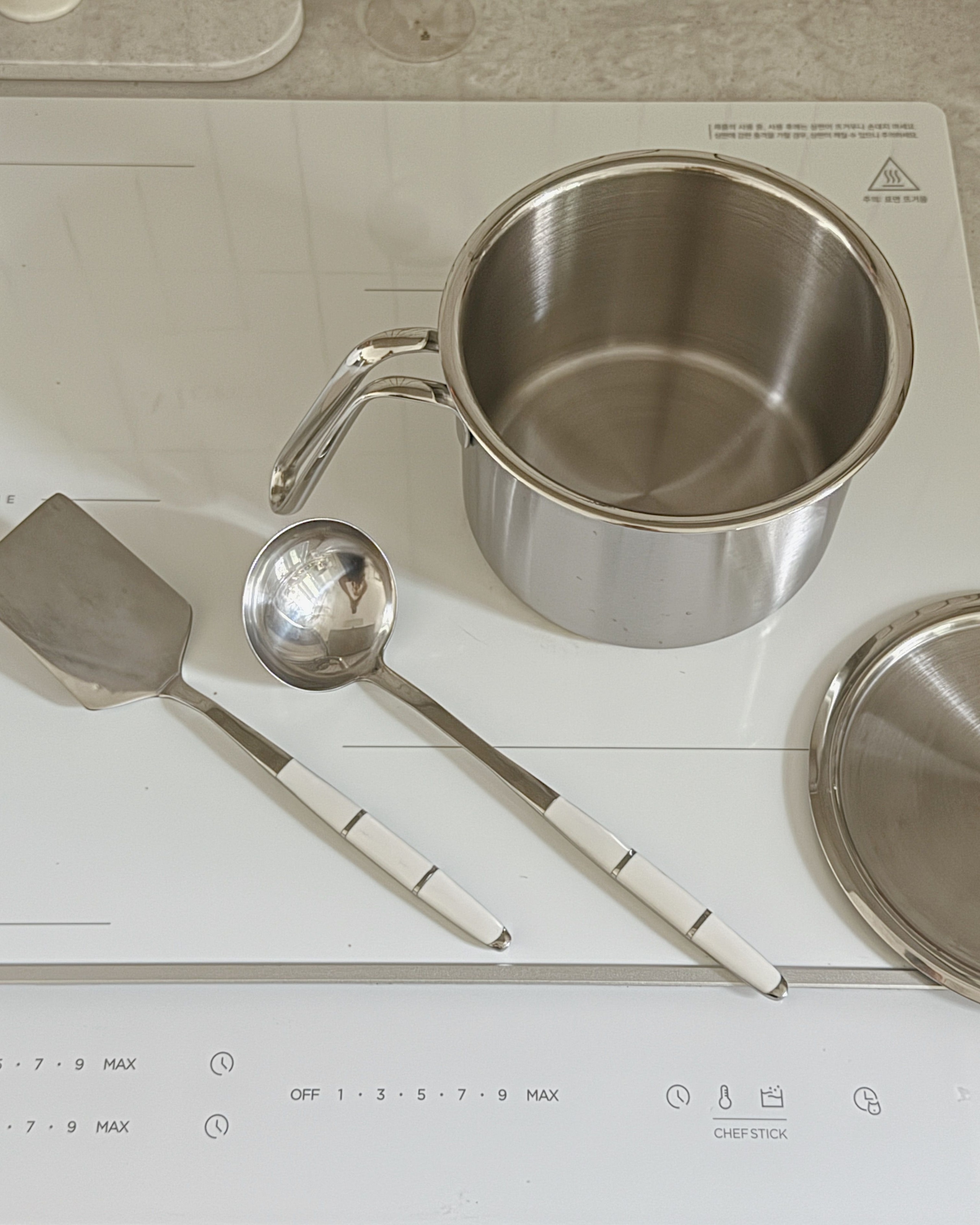 Urbain Stainless Steel Cooking Spatula user photo