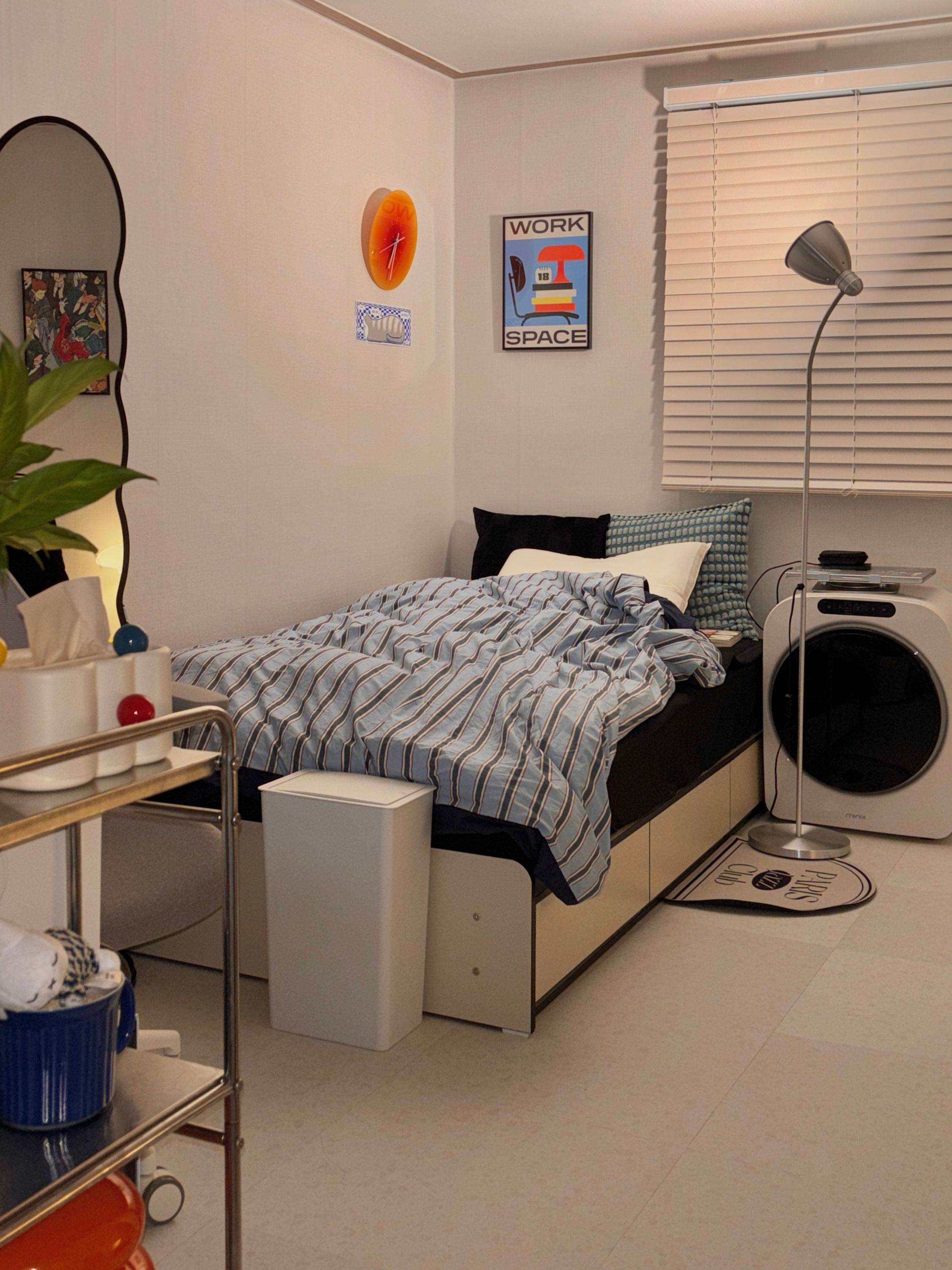 Slim Rolling Metal Storage Cart user photo