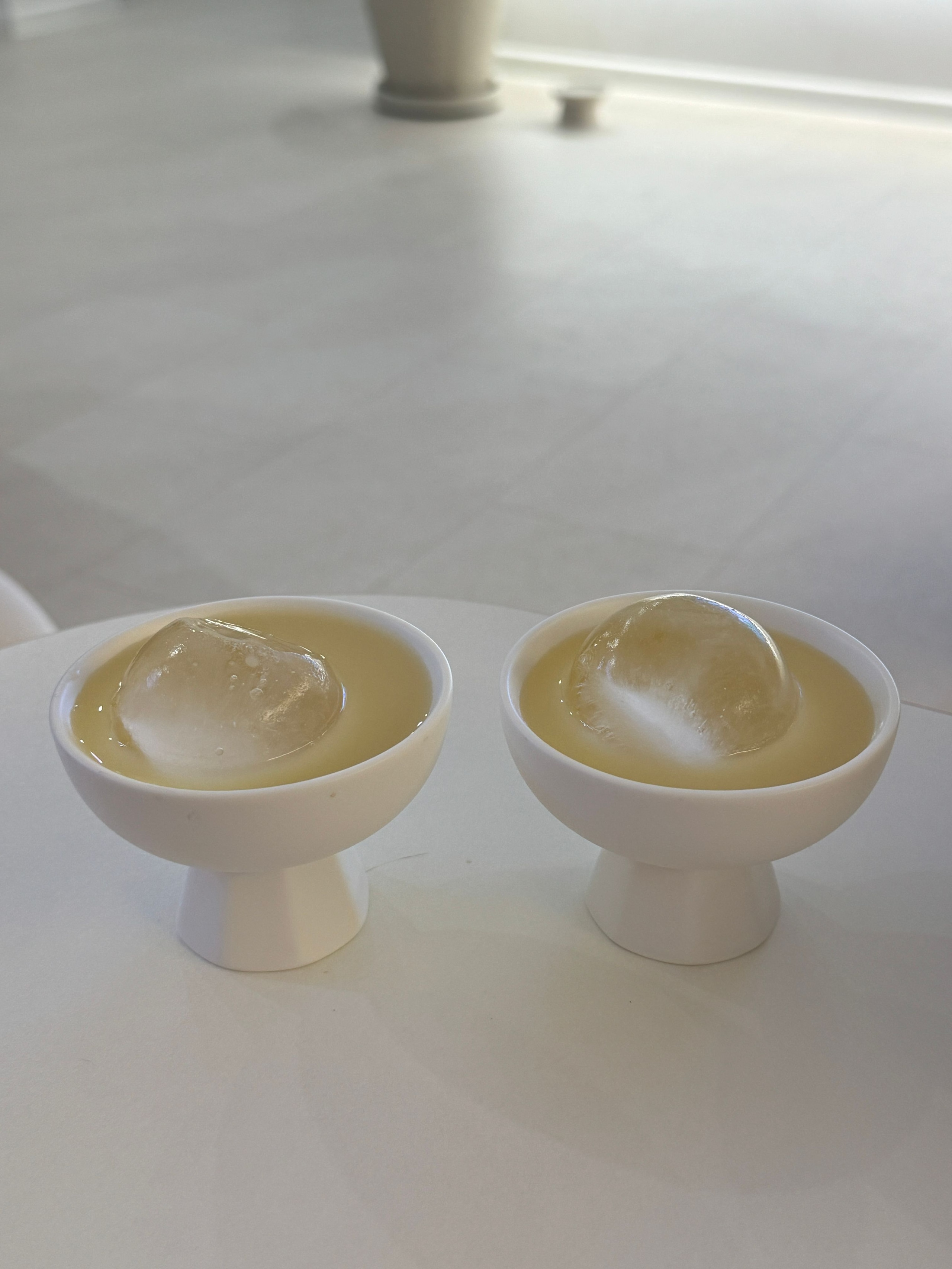 Eunseol Matte Porcelain Pedestal Cup & Plate Set (4-Piece Gift Set) user photo