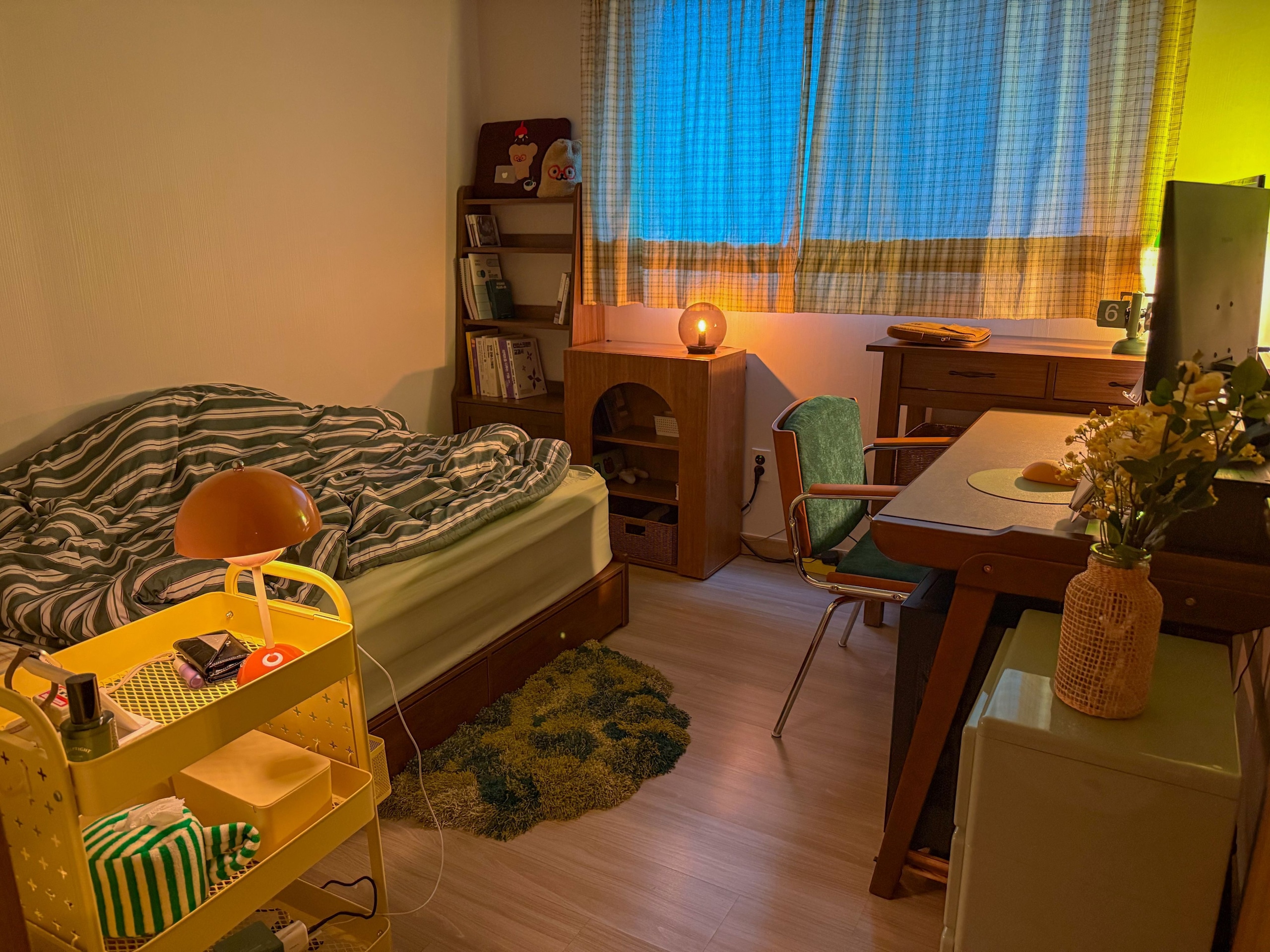 Kinsley Pegboard Utility Trolley Cart user photo