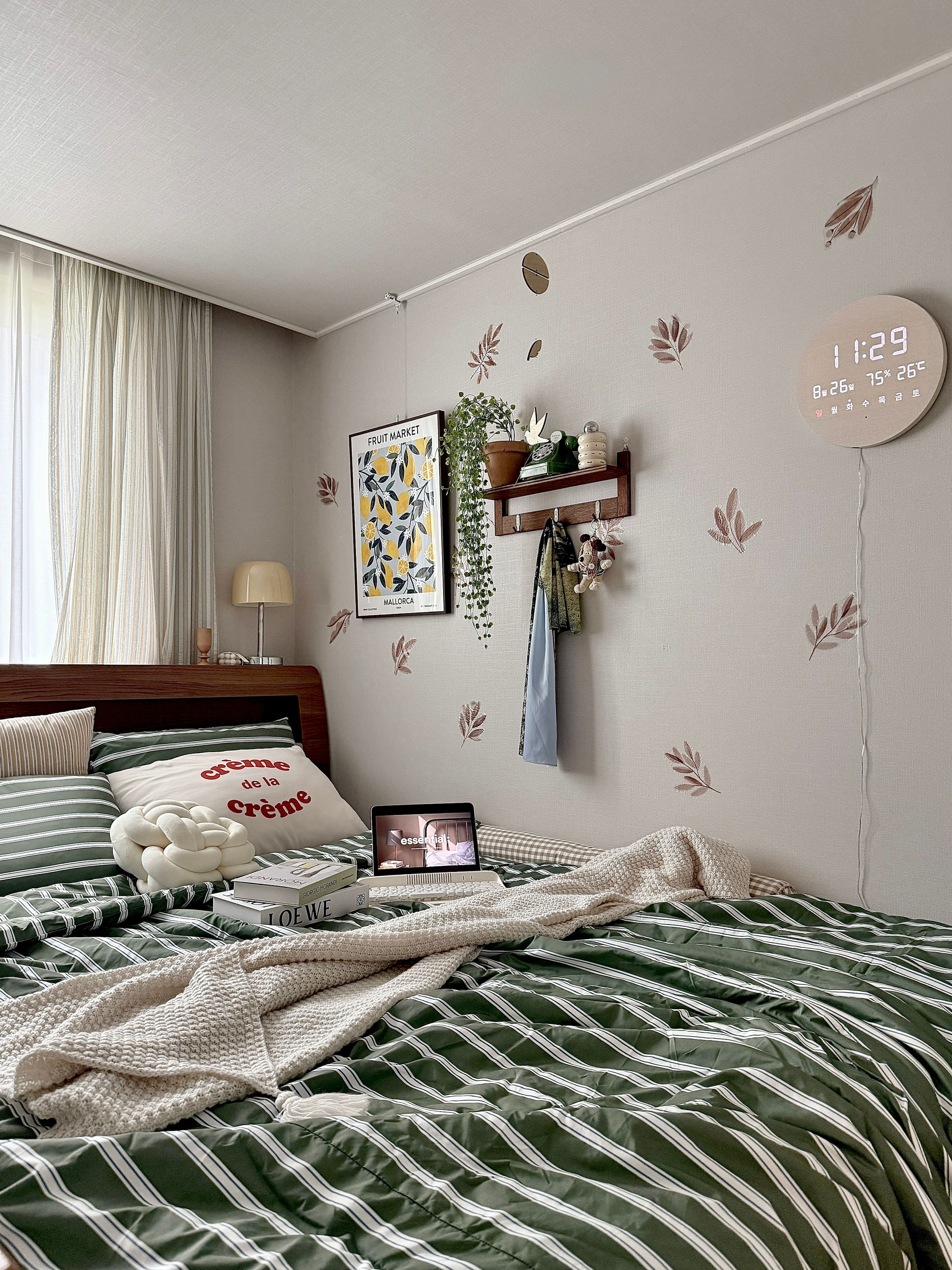 Self-Warming Stripe Comforter Set user photo