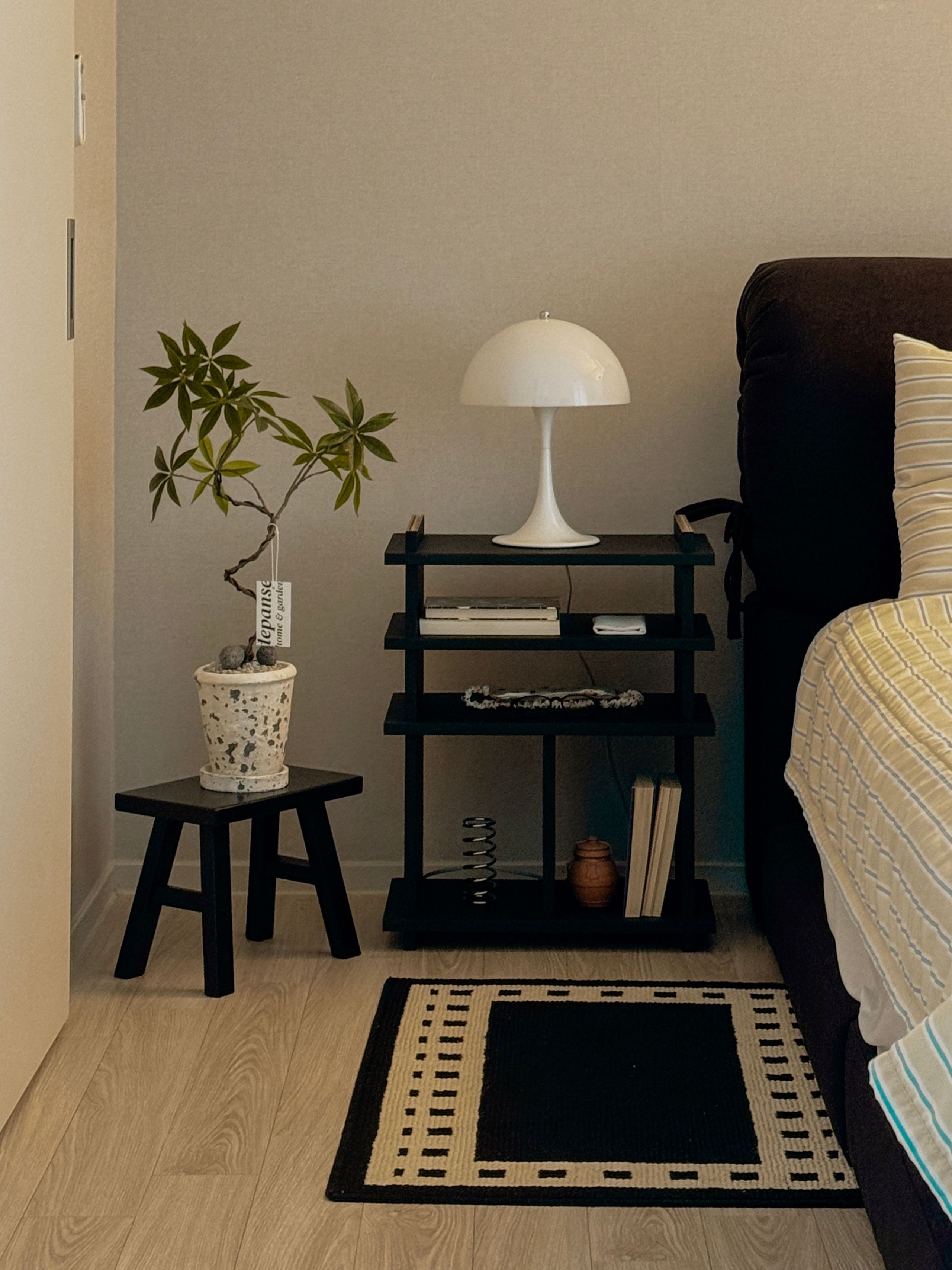 Vinyl Record Stand & Shelf user photo