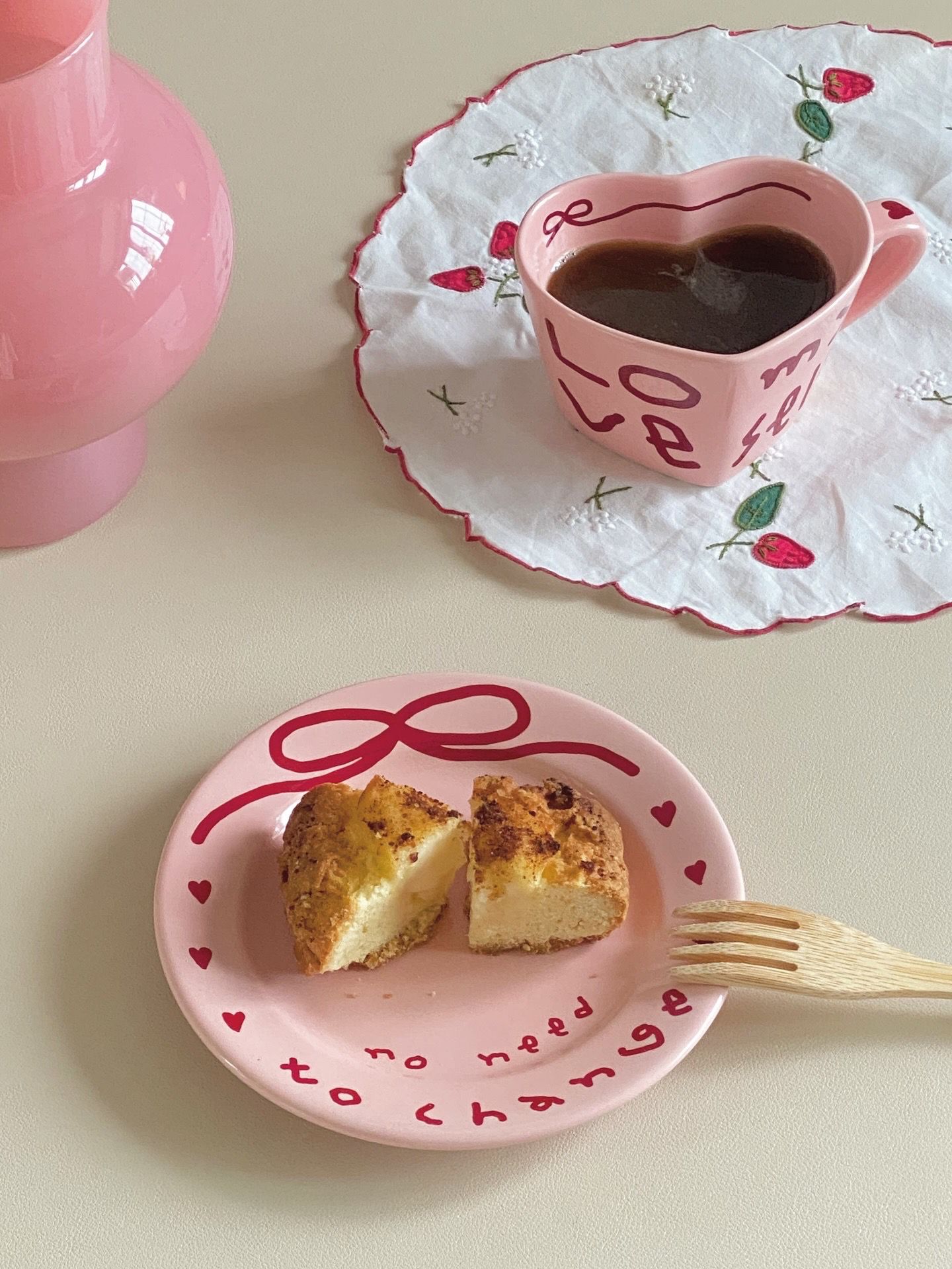 Pink Edition Ceramic Heart Cup and Plate Gift Set user photo