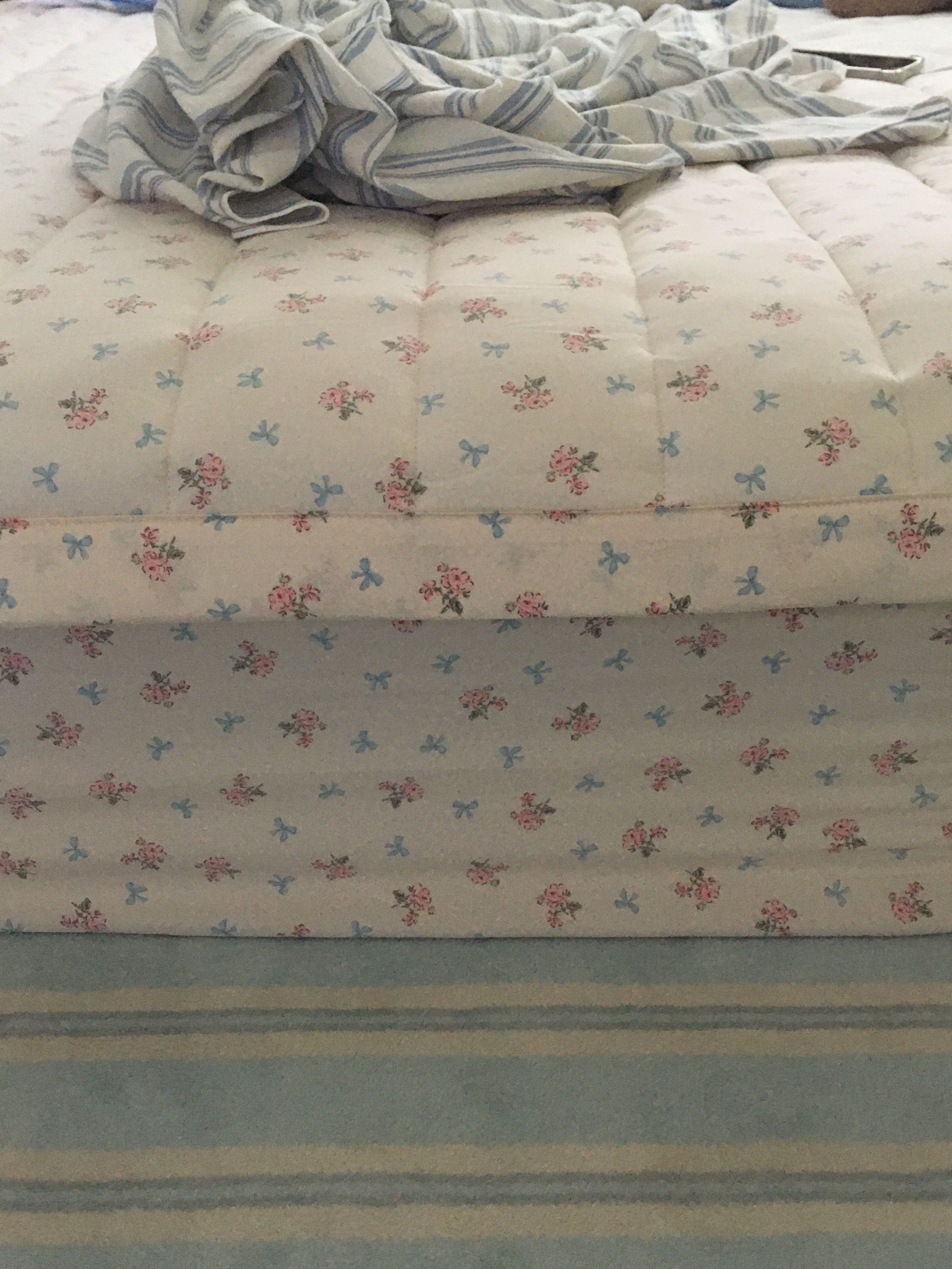 Aurora Blue Ribbon Mattress Fitted Sheet user photo