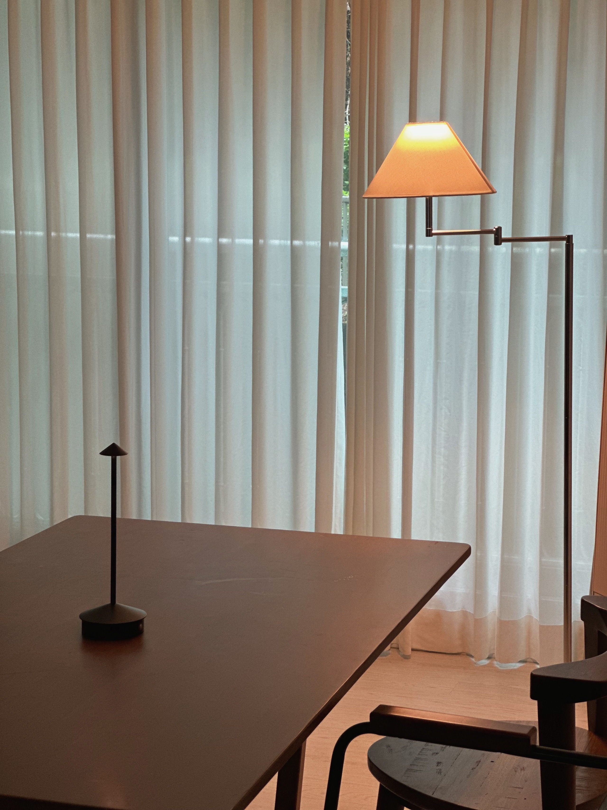 Sleek Modern Desk Lamp user photo