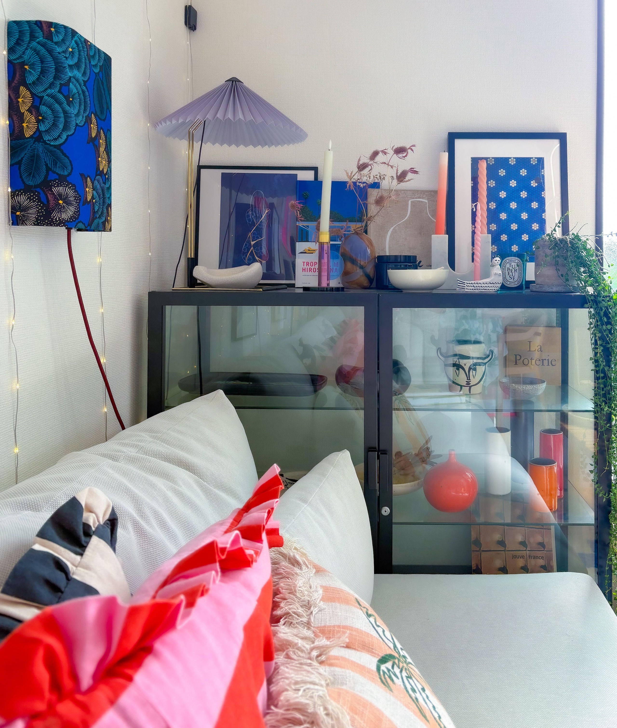IKEA RUDSTA Glass-door Cabinet | Magnetic Display Modern Cabinet