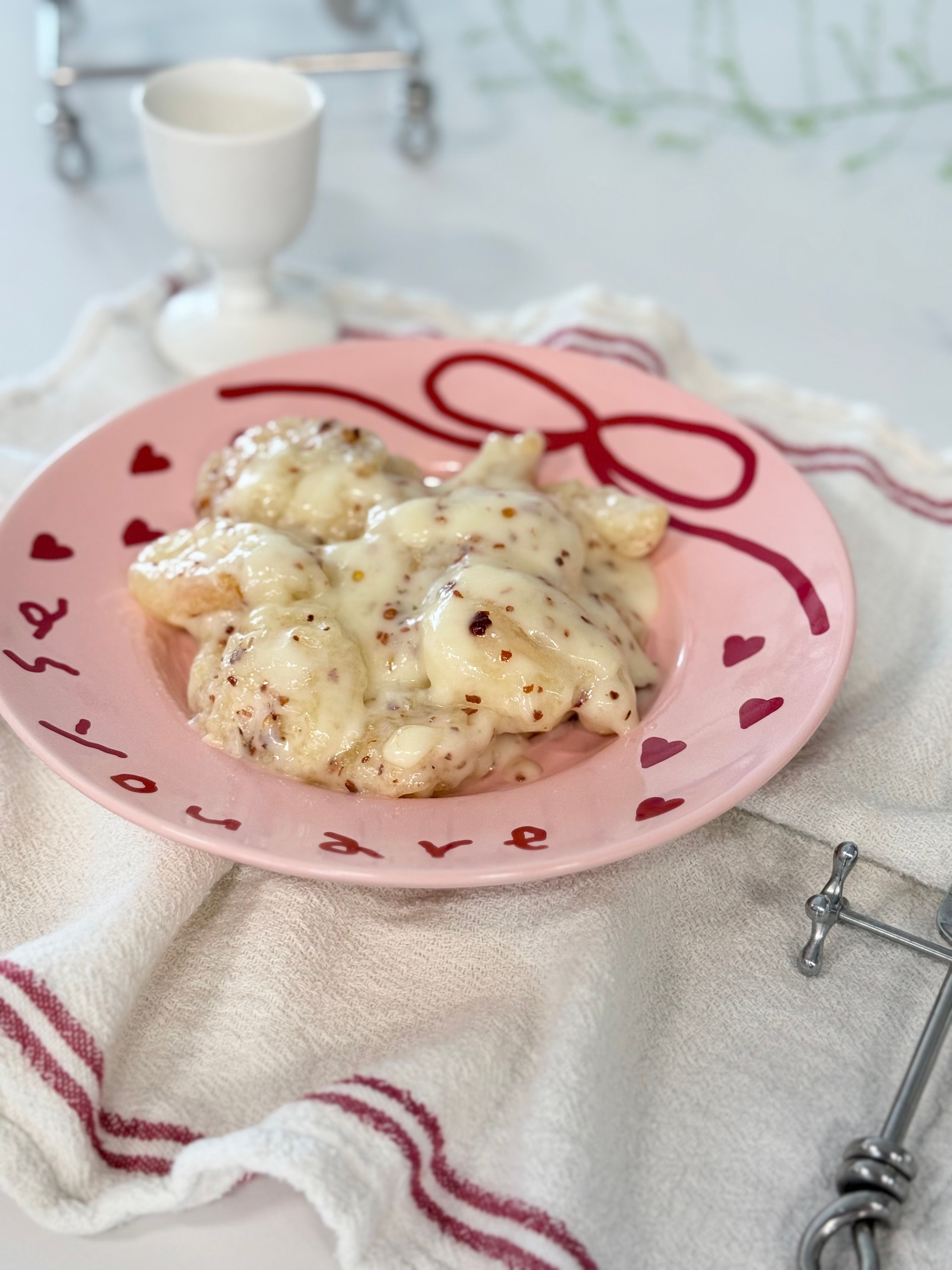 Pink Edition Ceramic Heart Salad Plate with Dressing Cup user photo