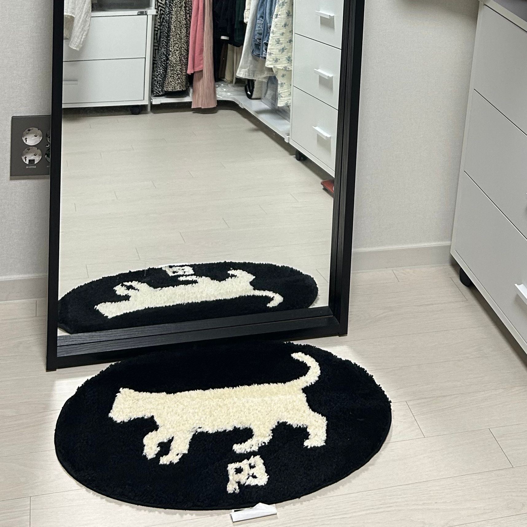 Elegant Cat Silhouette Accent Rug user photo