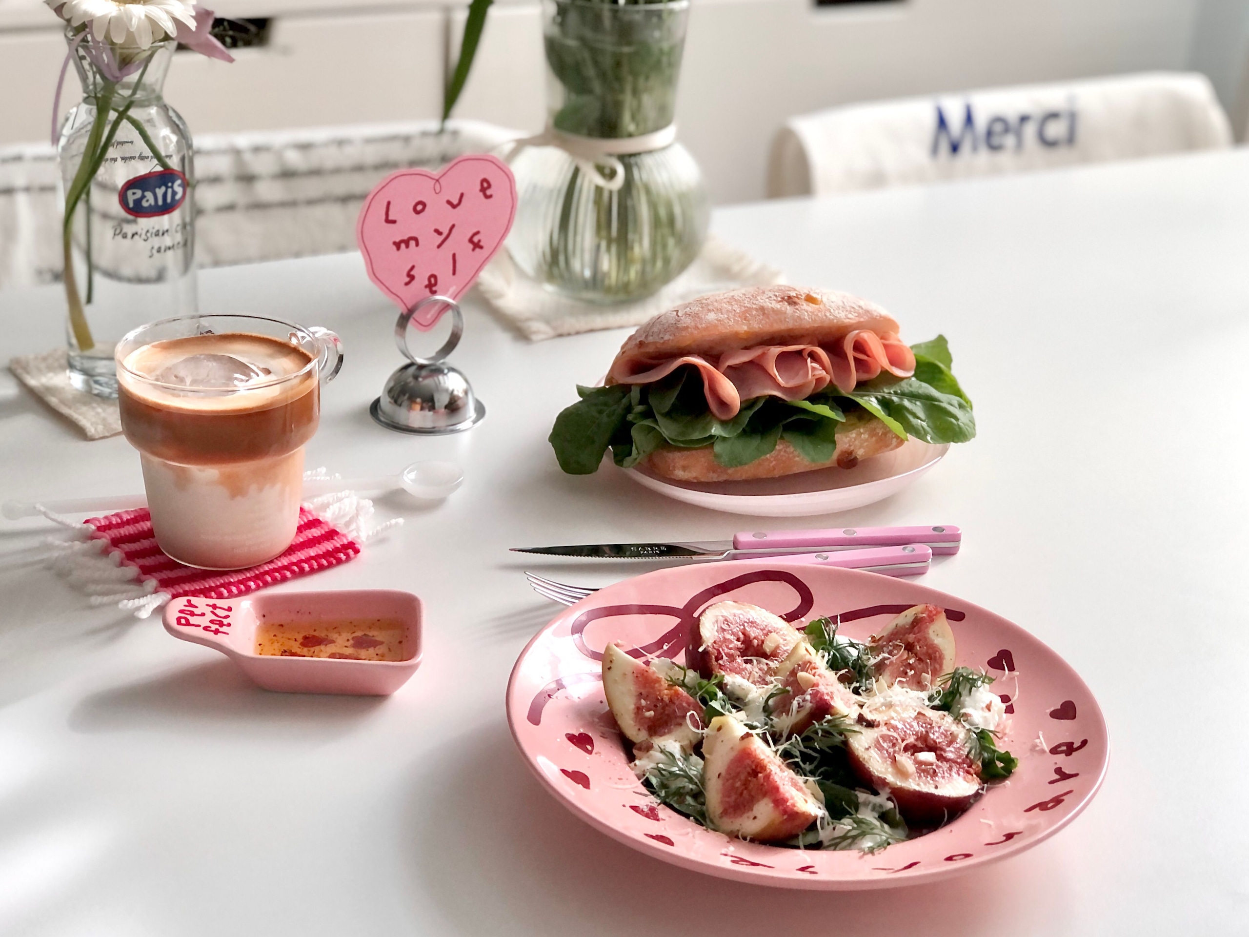 Pink Edition Ceramic Heart Salad Plate with Dressing Cup user photo