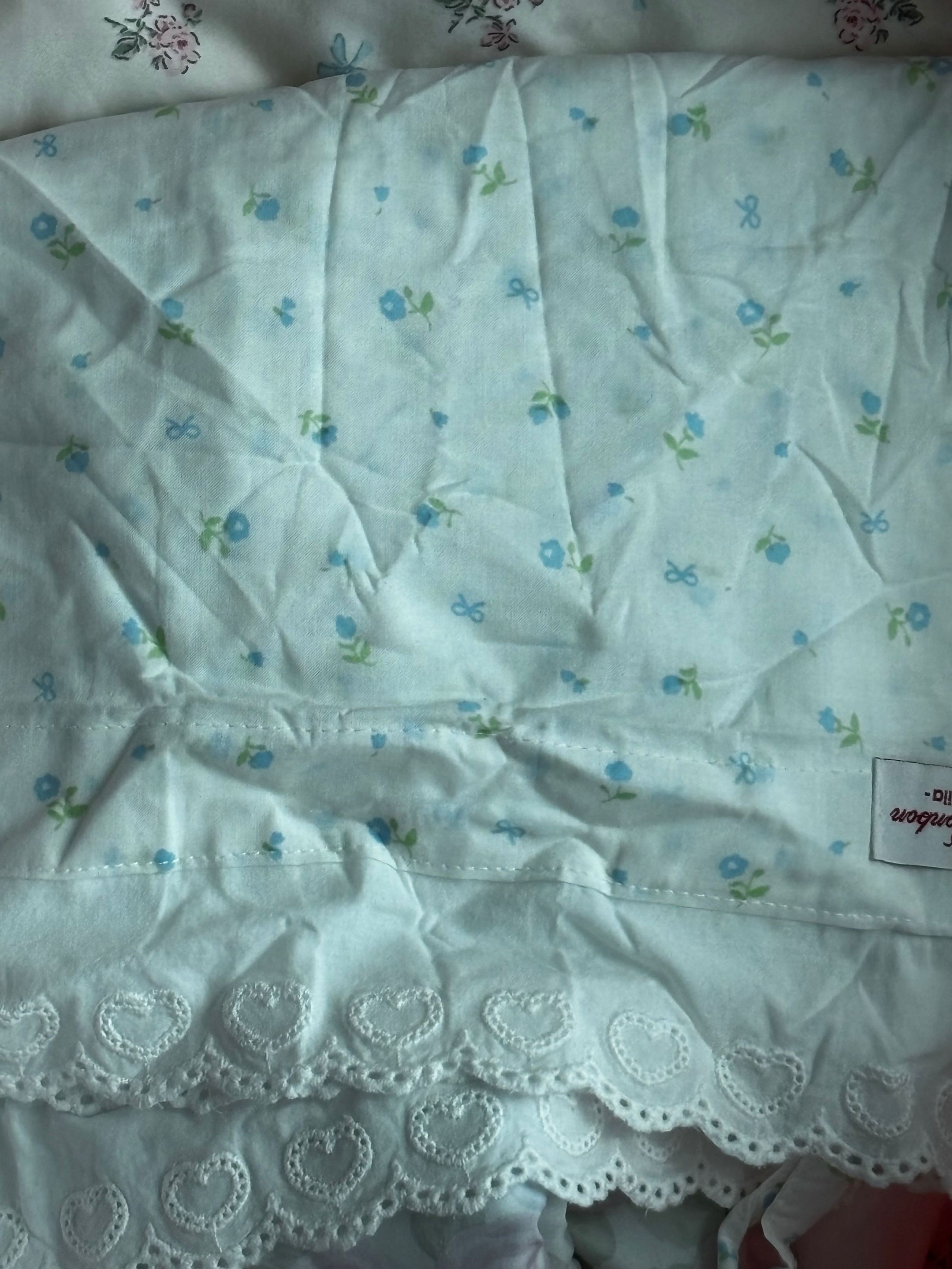 Little Sleepy Soft Lace Cotton Pillowcase user photo