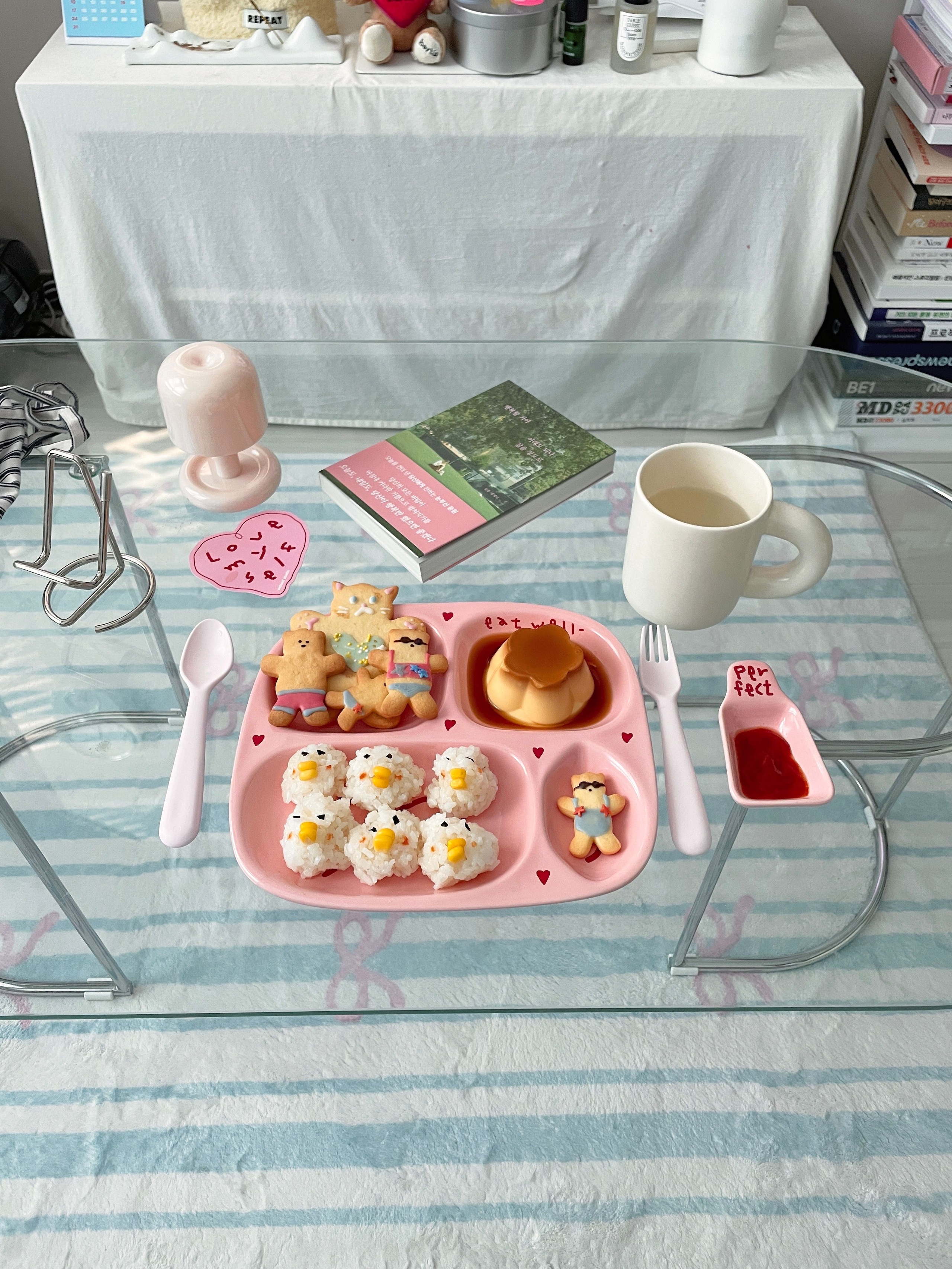 Pink Edition Ceramic Solo Meal Tray Set user photo