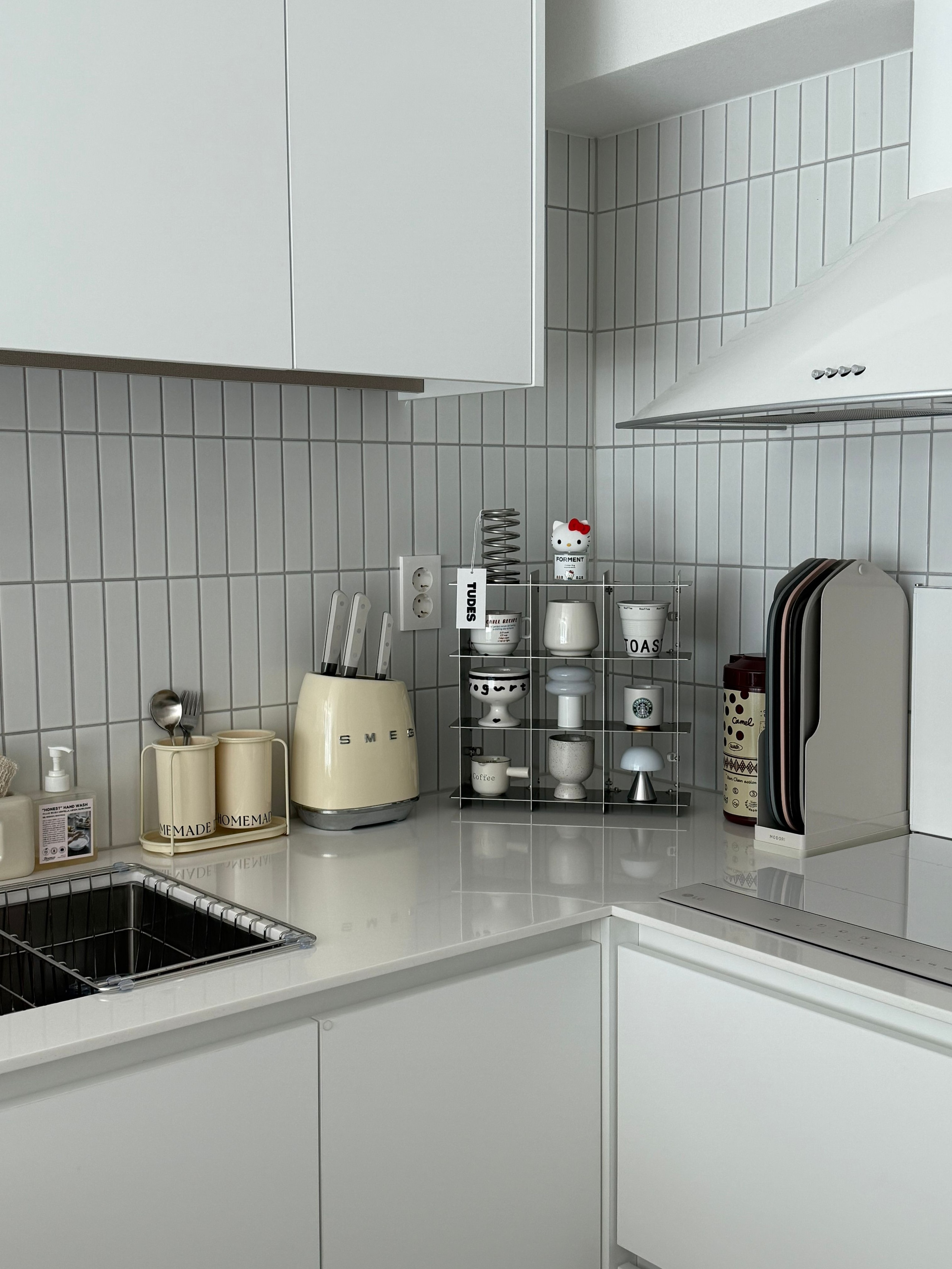 Stainless Grid Storage Shelf user photo