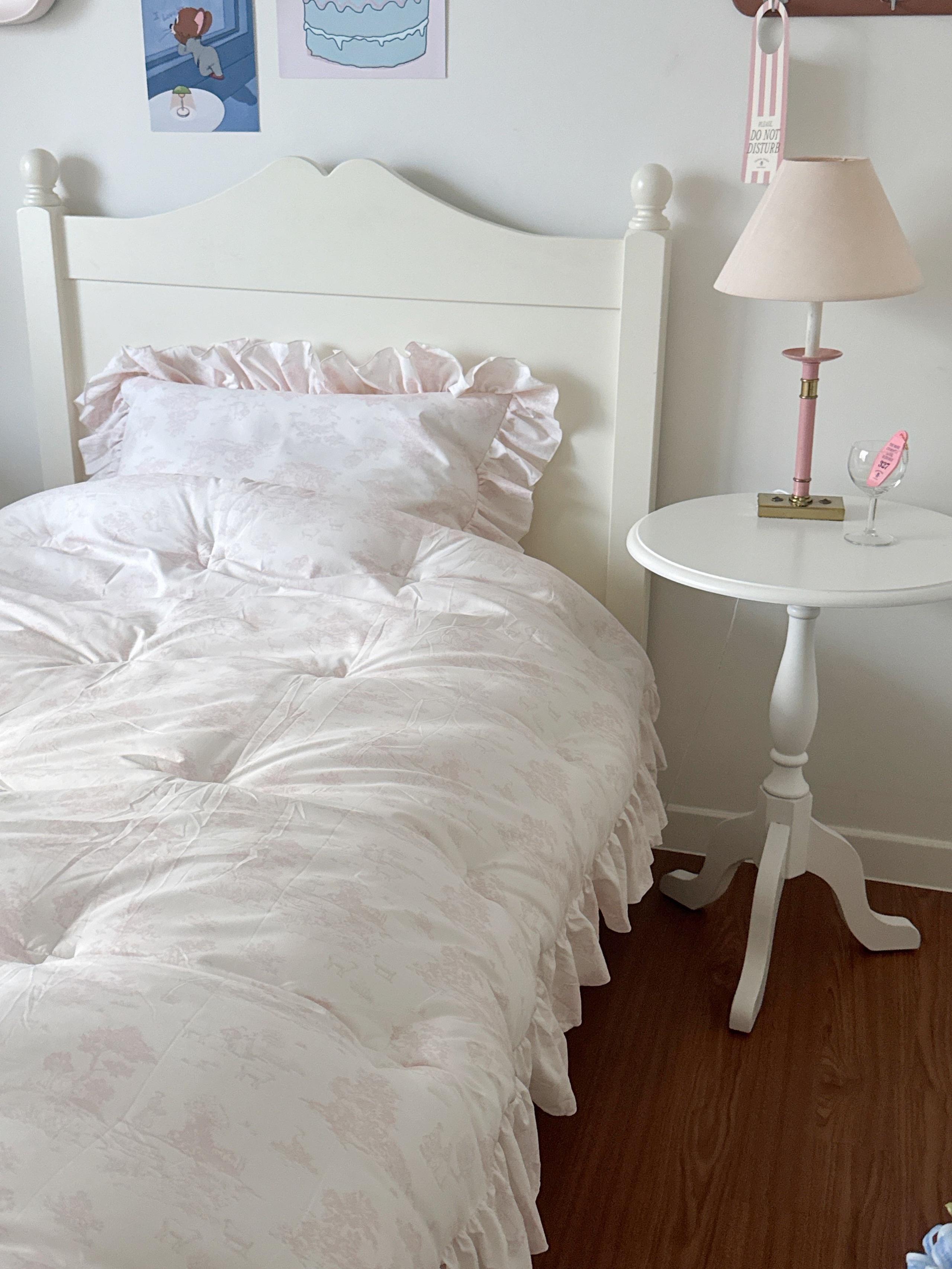 Hotel Style Dust Free Frill Comforter user photo