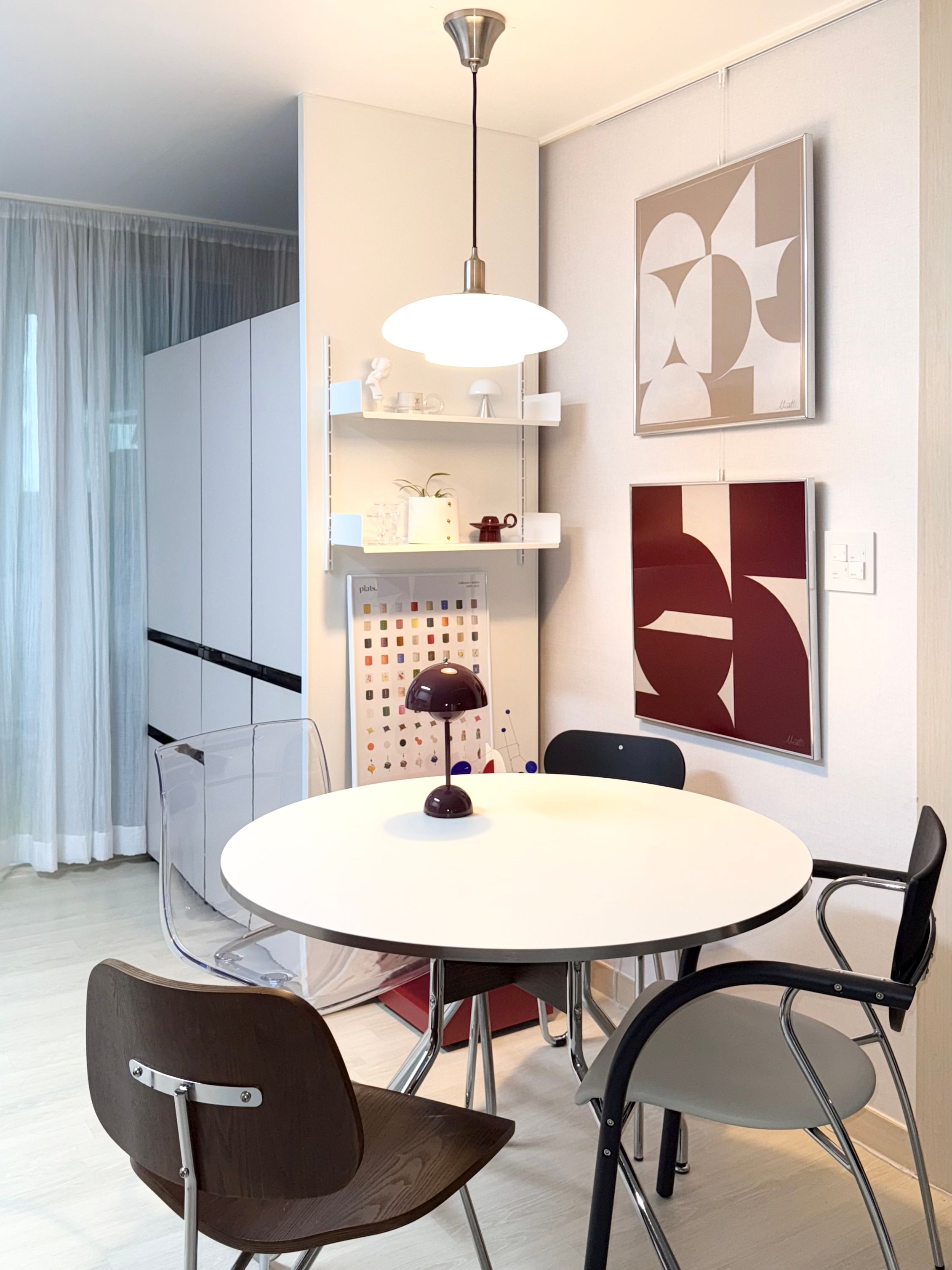 Round Steel Leg Dining Table user photo