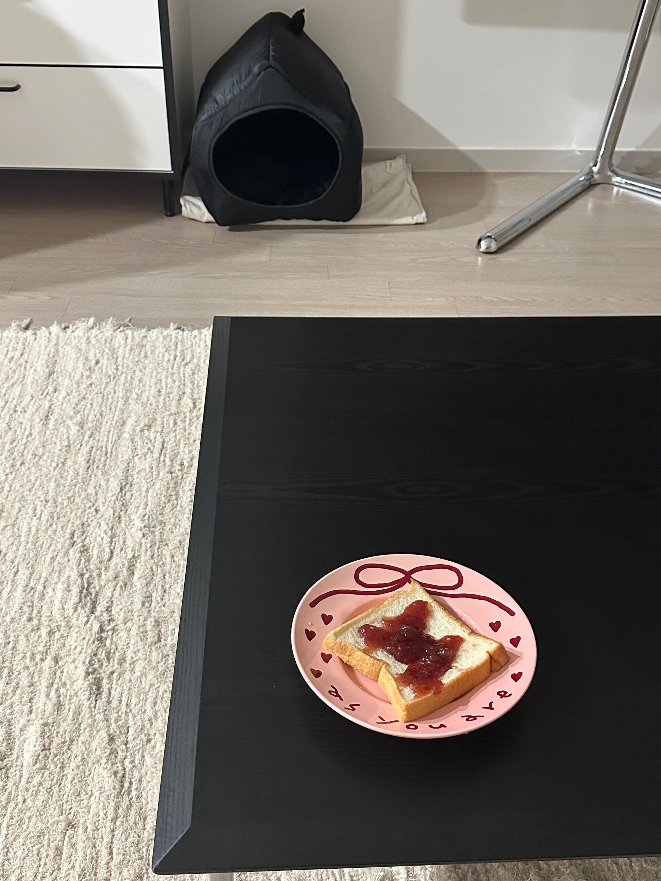 Pink Edition Ceramic Heart Salad Plate with Dressing Cup user photo