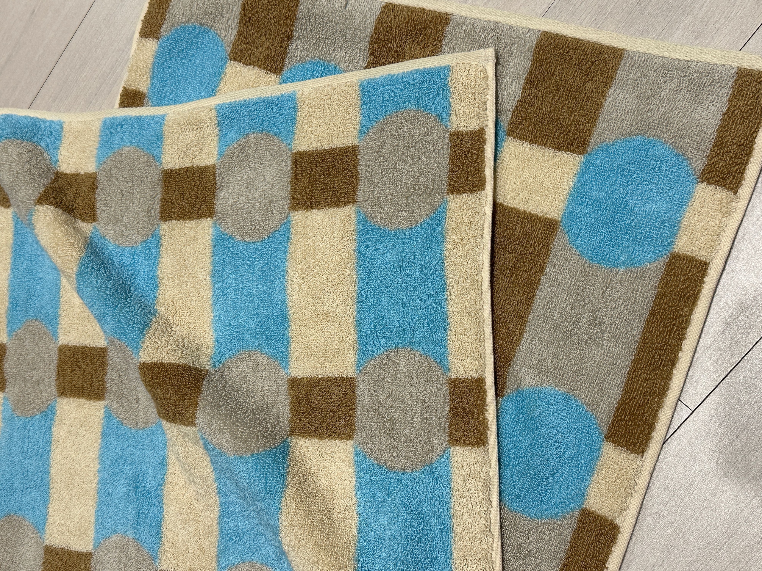 Dot Check Hand Towel user photo