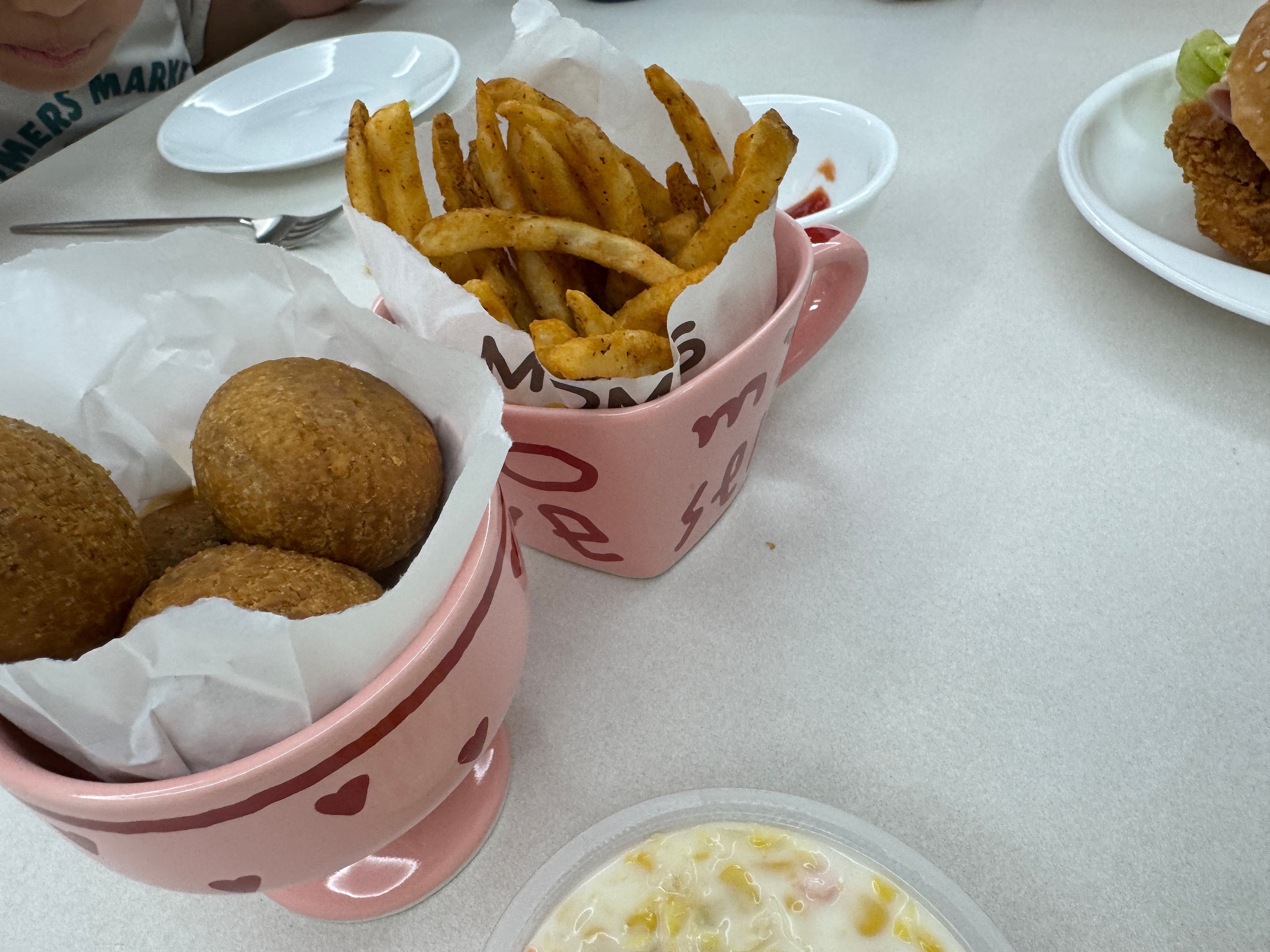 Pink Edition Ceramic Heart Cup and Plate Gift Set user photo