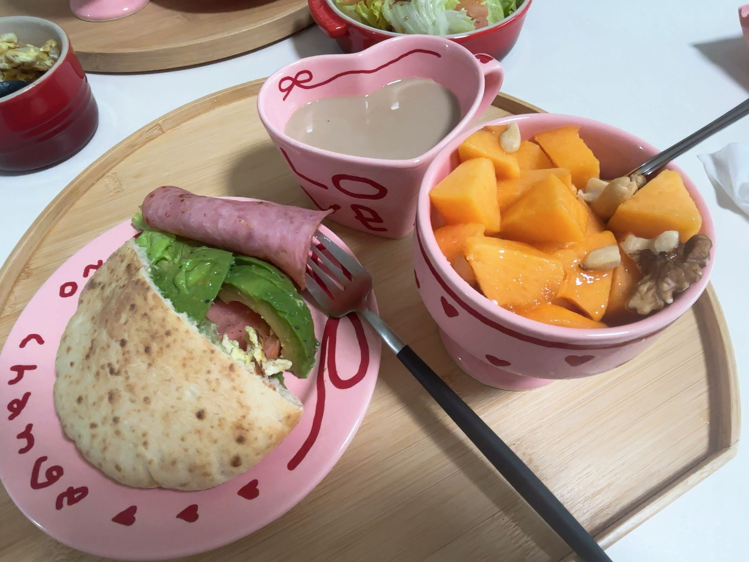 Pink Edition Ceramic Heart Cup and Plate Gift Set user photo